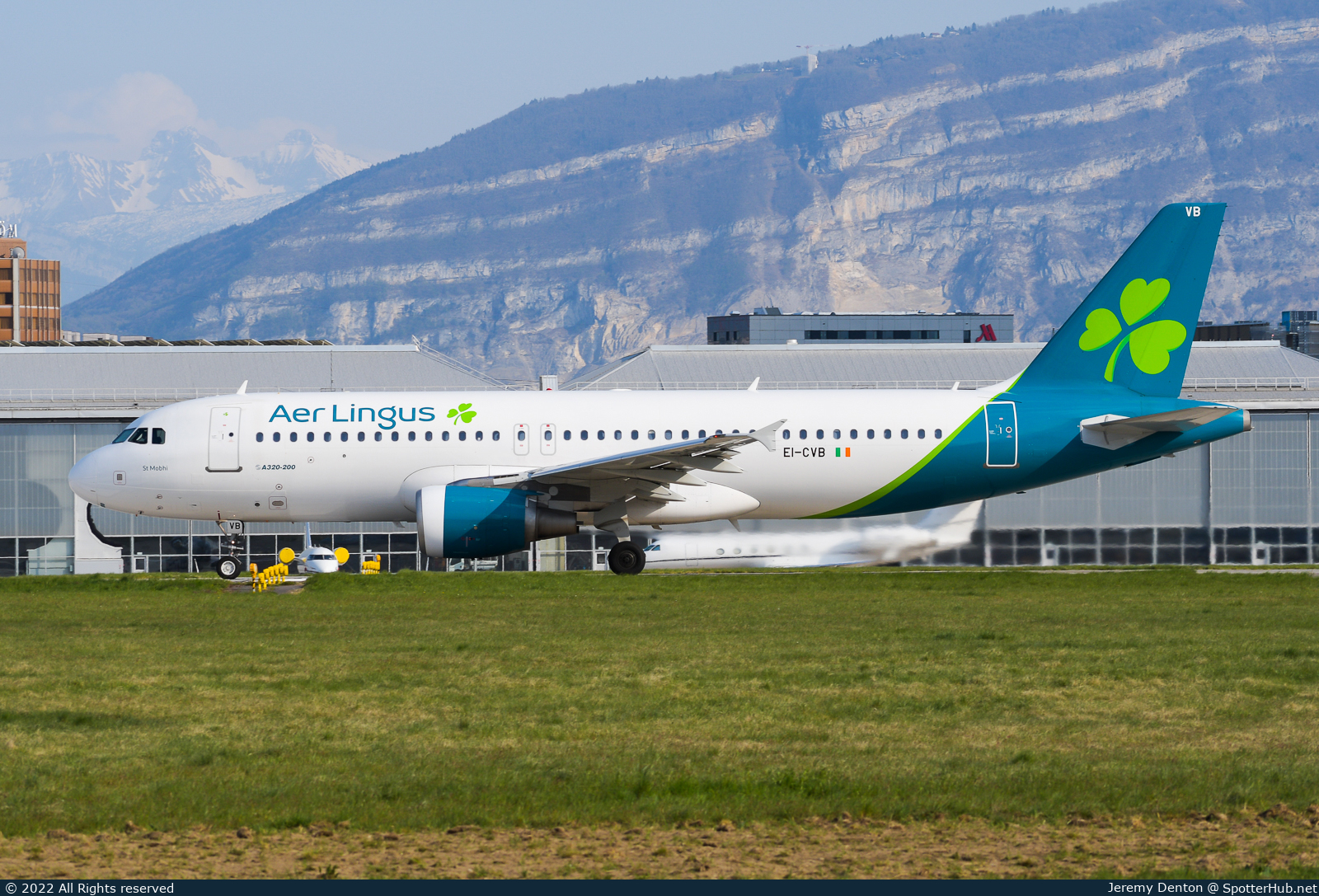 Photo of EI-CVB - Airbus A320-214 operated by Aer Lingus