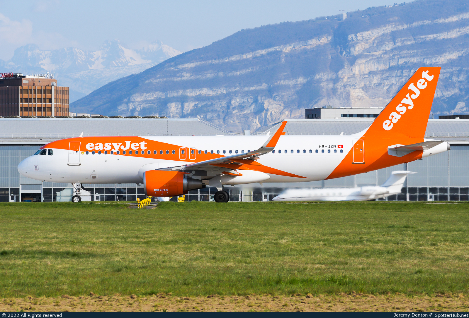 Photo of HB-JXR - Airbus A320-214 operated by easyJet Switzerland