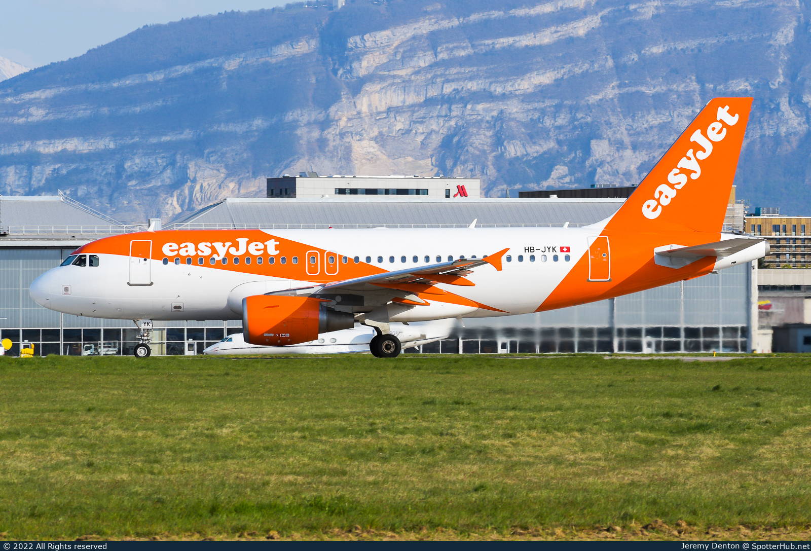 Photo of HB-JYK - Airbus A319-111 operated by easyJet Switzerland