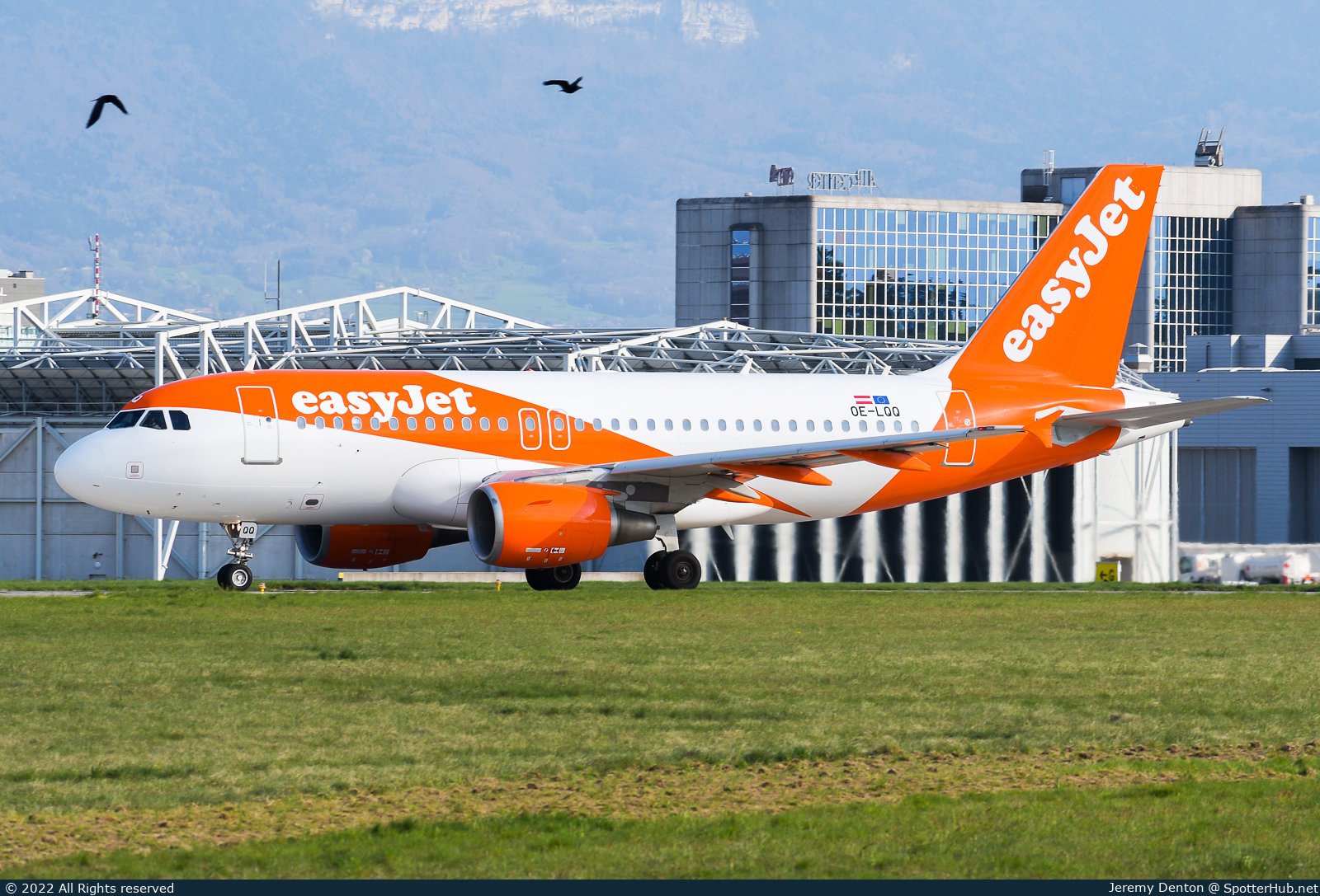Photo of OE-LQQ - Airbus A319-111 operated by easyJet Europe