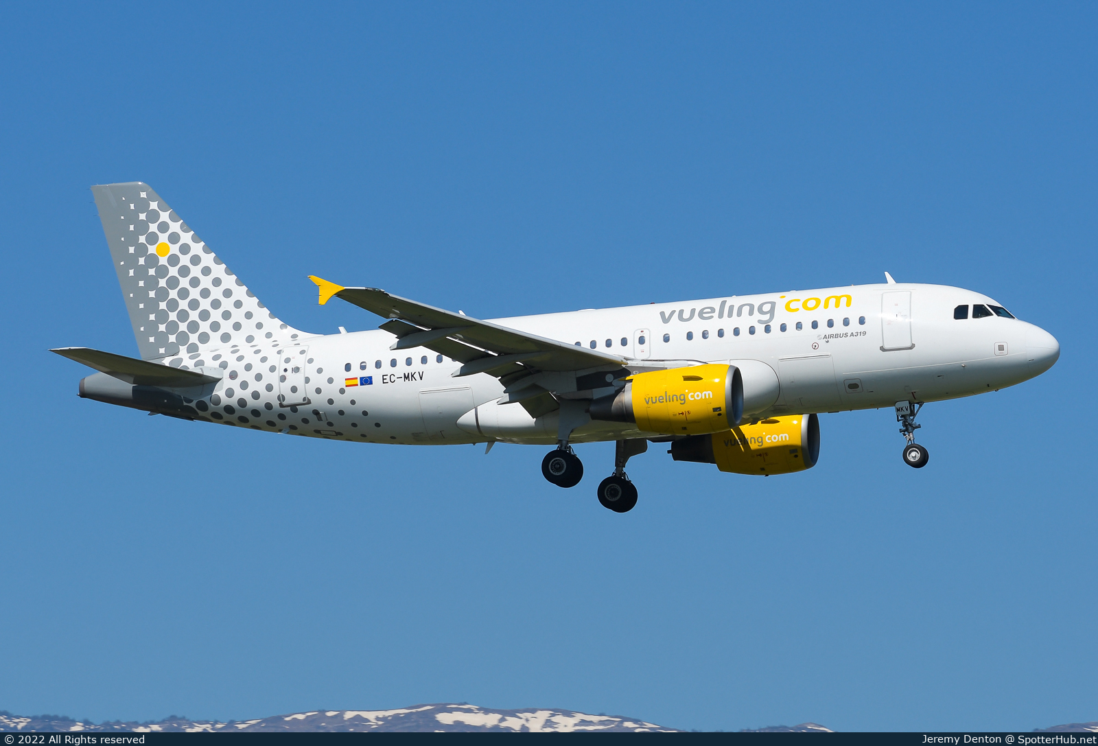 Photo of EC-MKV - Airbus A319-112 operated by Vueling