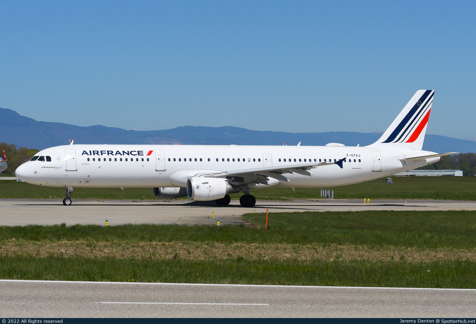 Photo of F-GTAJ - Airbus A321-212 operated by Air France