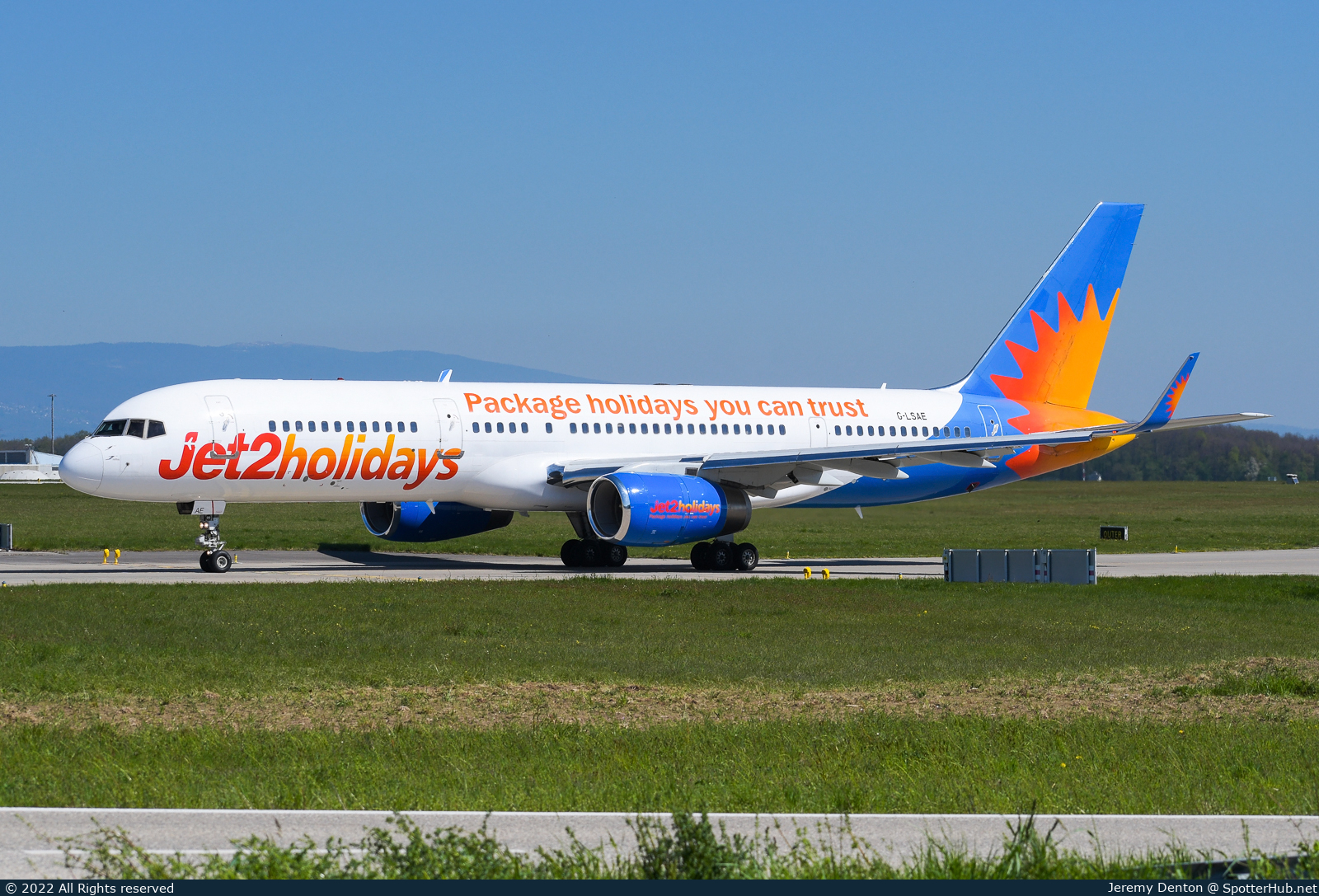 Photo of G-LSAE - Boeing 757-27B operated by Jet2