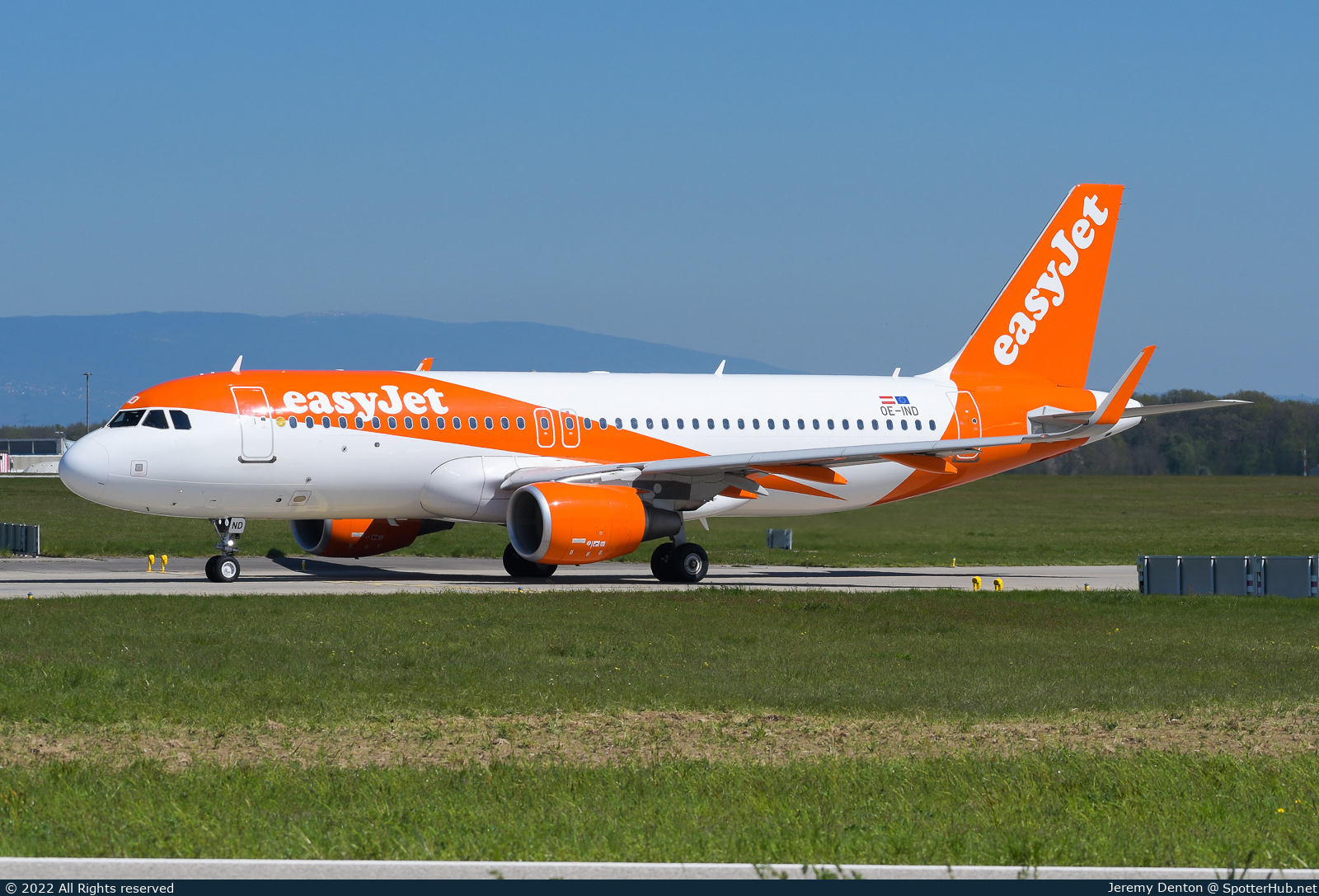 Photo of OE-IND - Airbus A320-214 operated by easyJet Europe