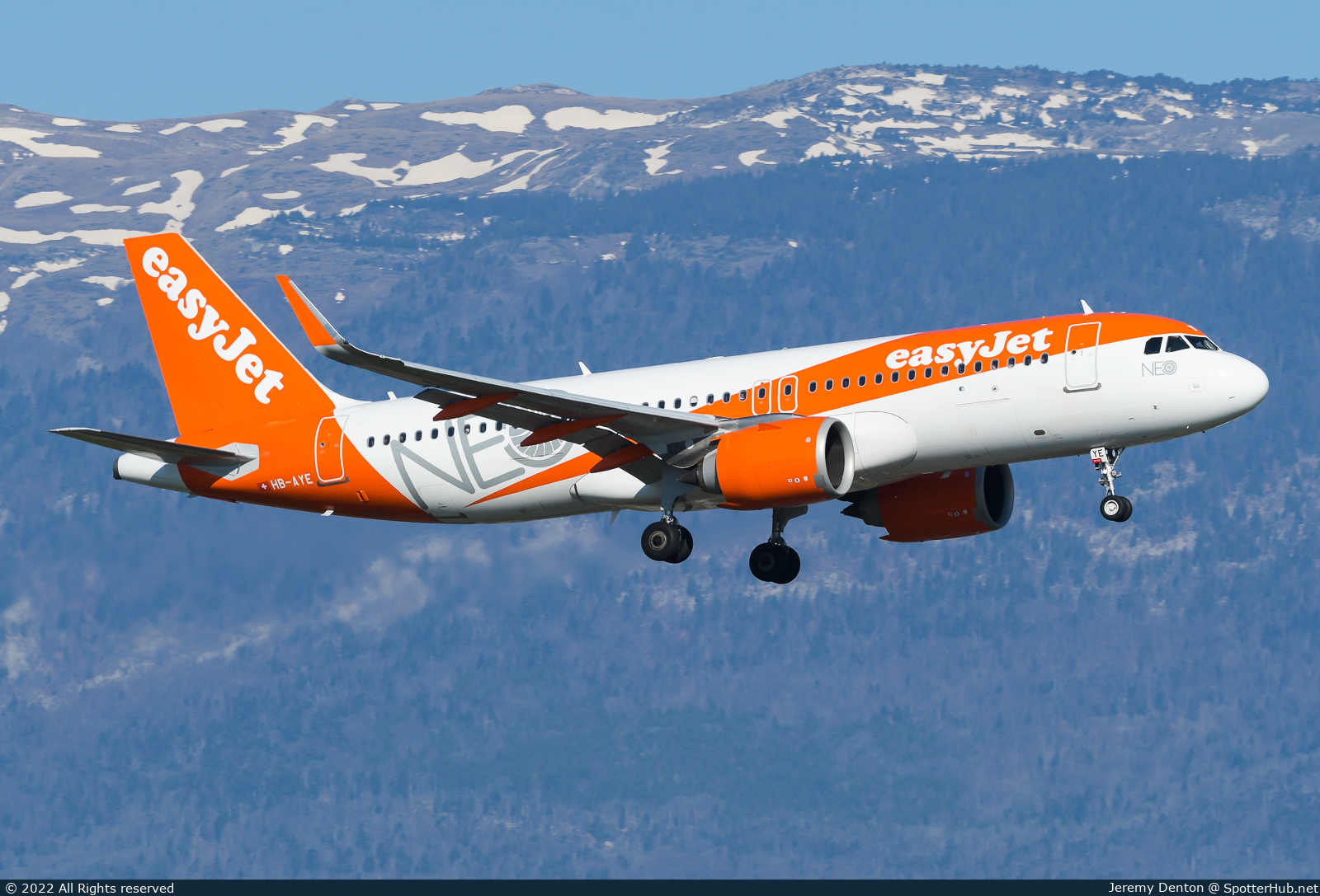 Photo of HB-AYE - Airbus A320-251N operated by easyJet Switzerland