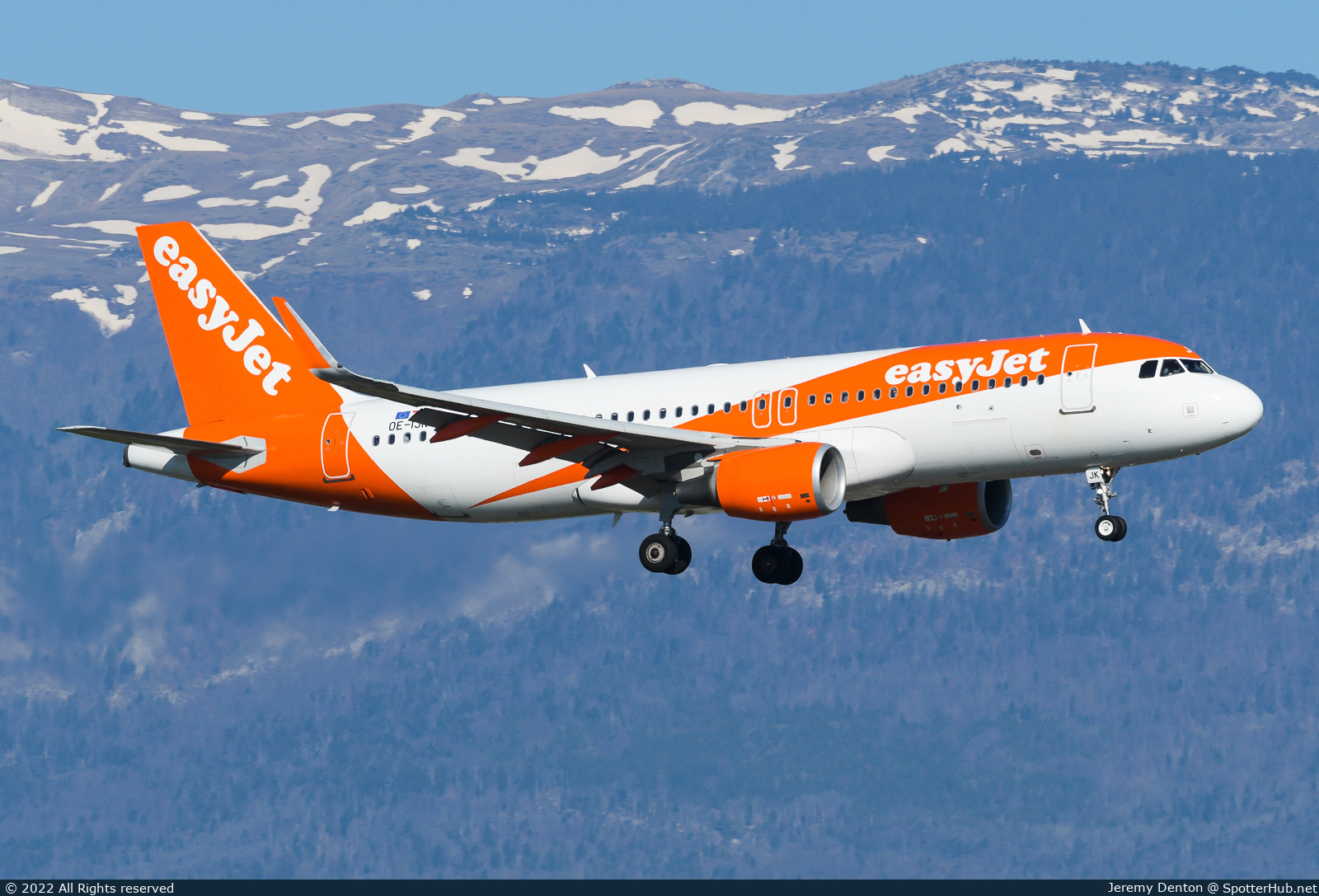 Photo of OE-IJK - Airbus A320-214 operated by easyJet Europe
