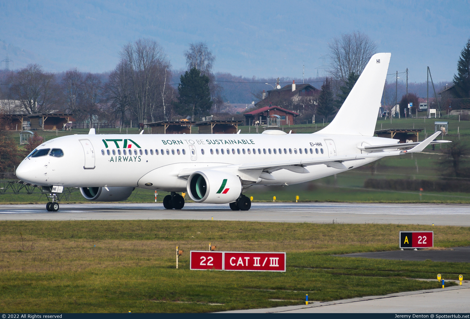 Photo of EI-HHI - Airbus A220-300 operated by ITA Airways