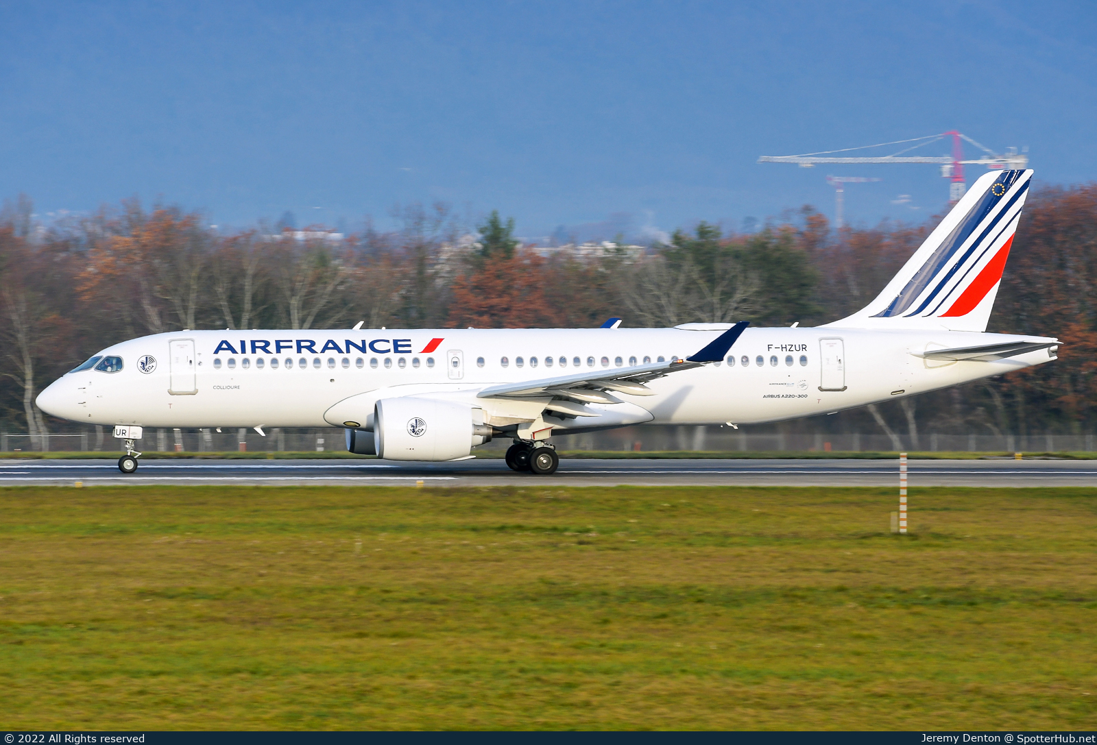 Photo of F-HZUR - Airbus A220-300 operated by Air France
