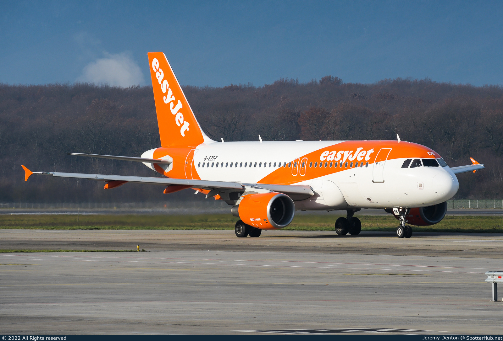 Photo of G-EZDK - Airbus A319-112 operated by easyJet