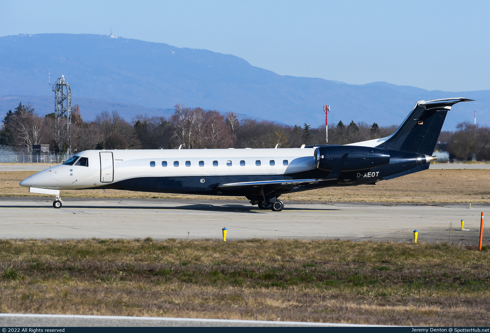 Photo of D-AEOT - Embraer Legacy 600 operated by Air Hamburg