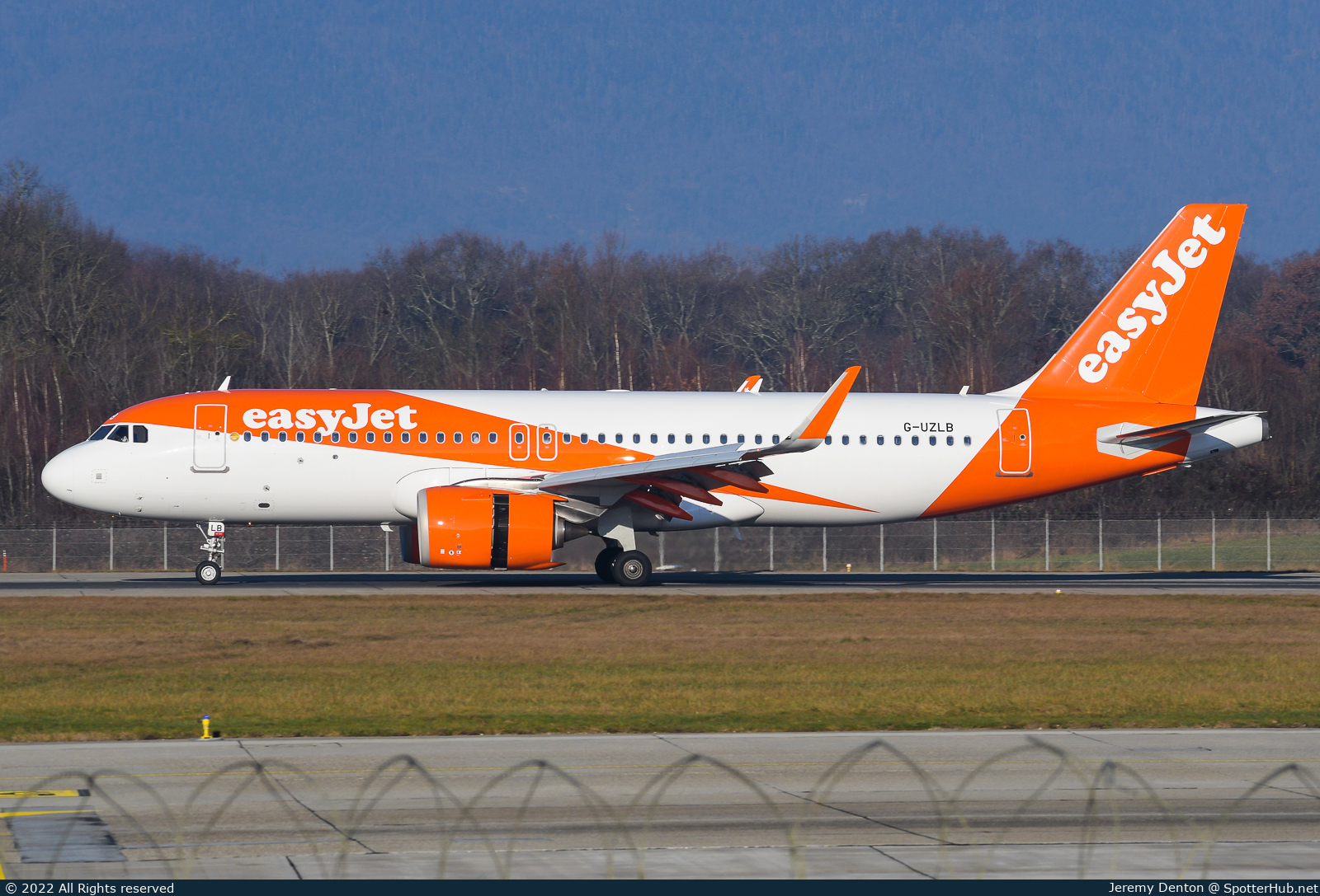 Photo of G-UZLB - Airbus A320-251N operated by easyJet