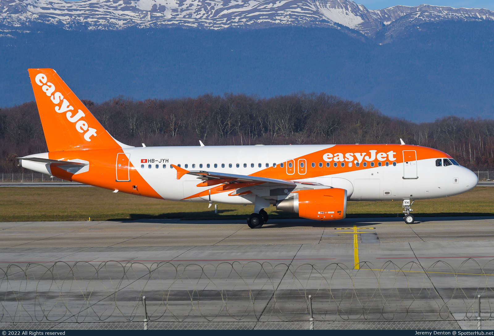 Photo of HB-JYH - Airbus A319-111 operated by easyJet Switzerland