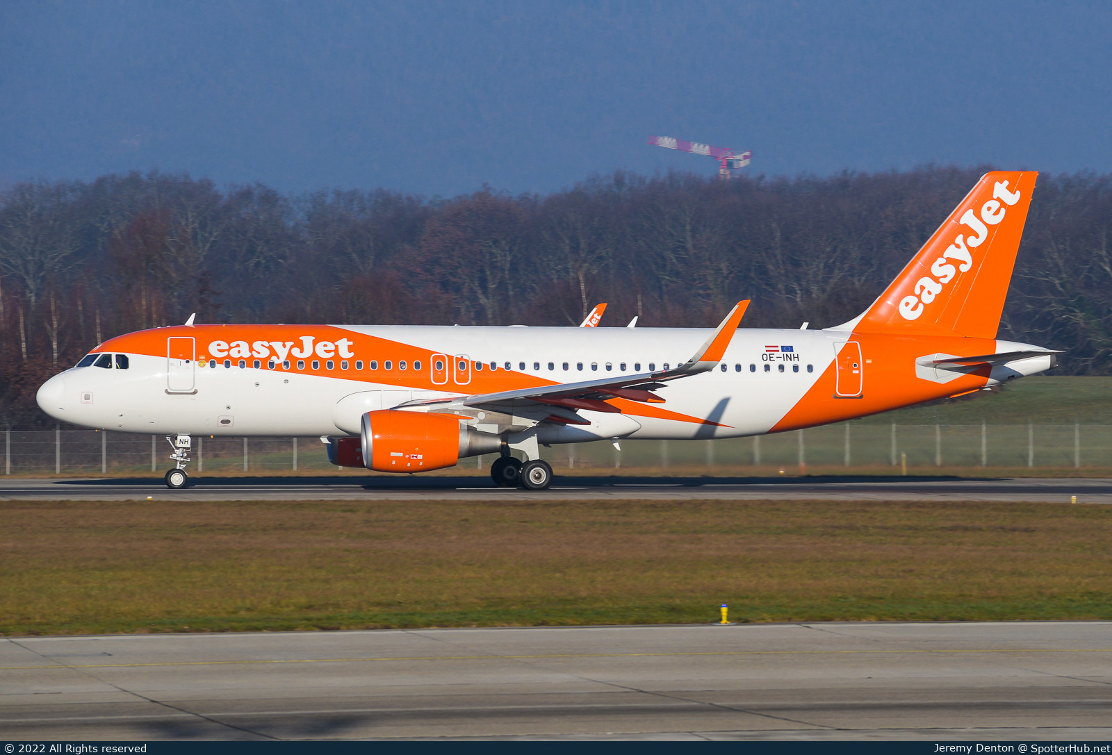 Photo of OE-INH - Airbus A320-214 operated by easyJet Europe
