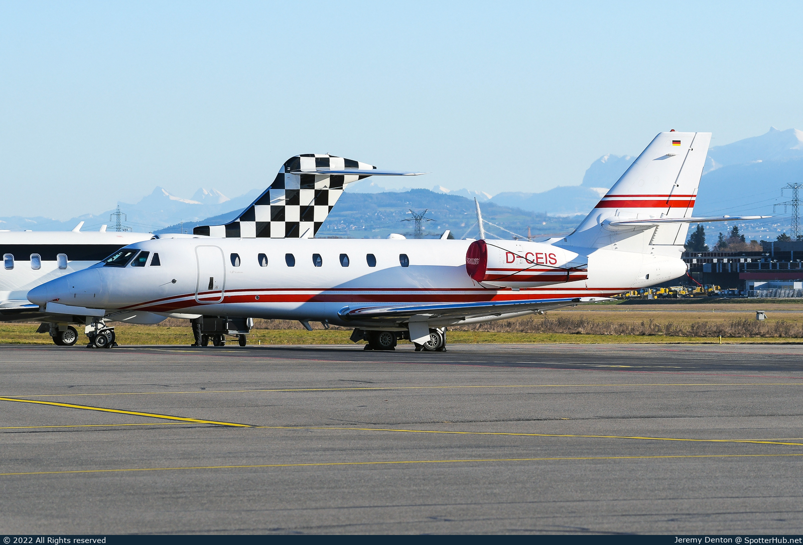 Photo of D-CEIS - Cessna 680 Citation Sovereign operated by E-Aviation