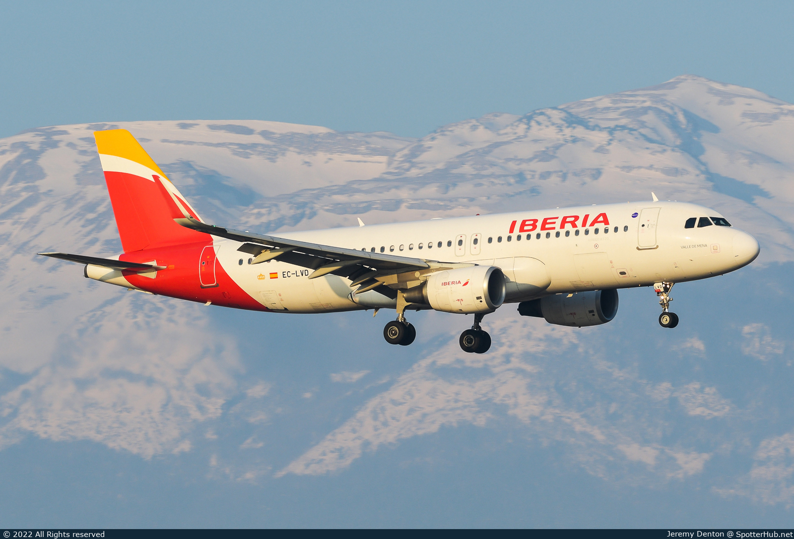 Photo of EC-LVD - Airbus A320-216 operated by Iberia