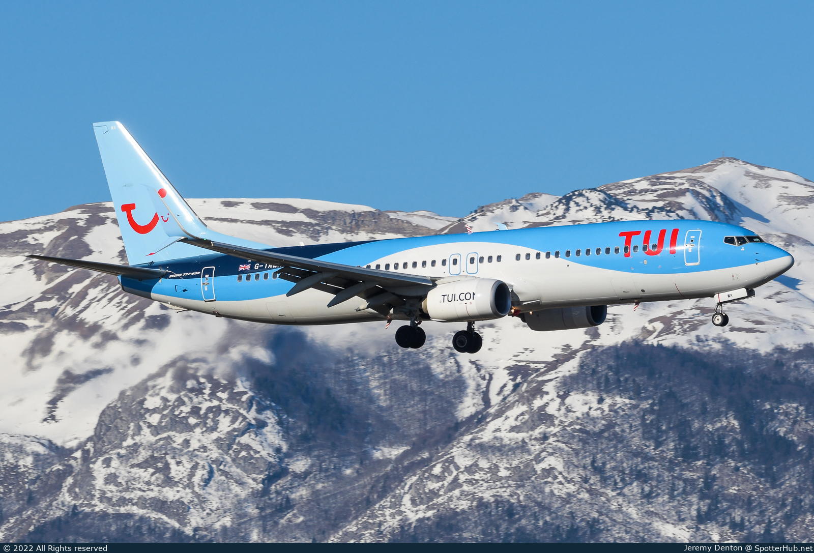 Photo of G-TAWA - Boeing 737-8K5 operated by TUI Airways