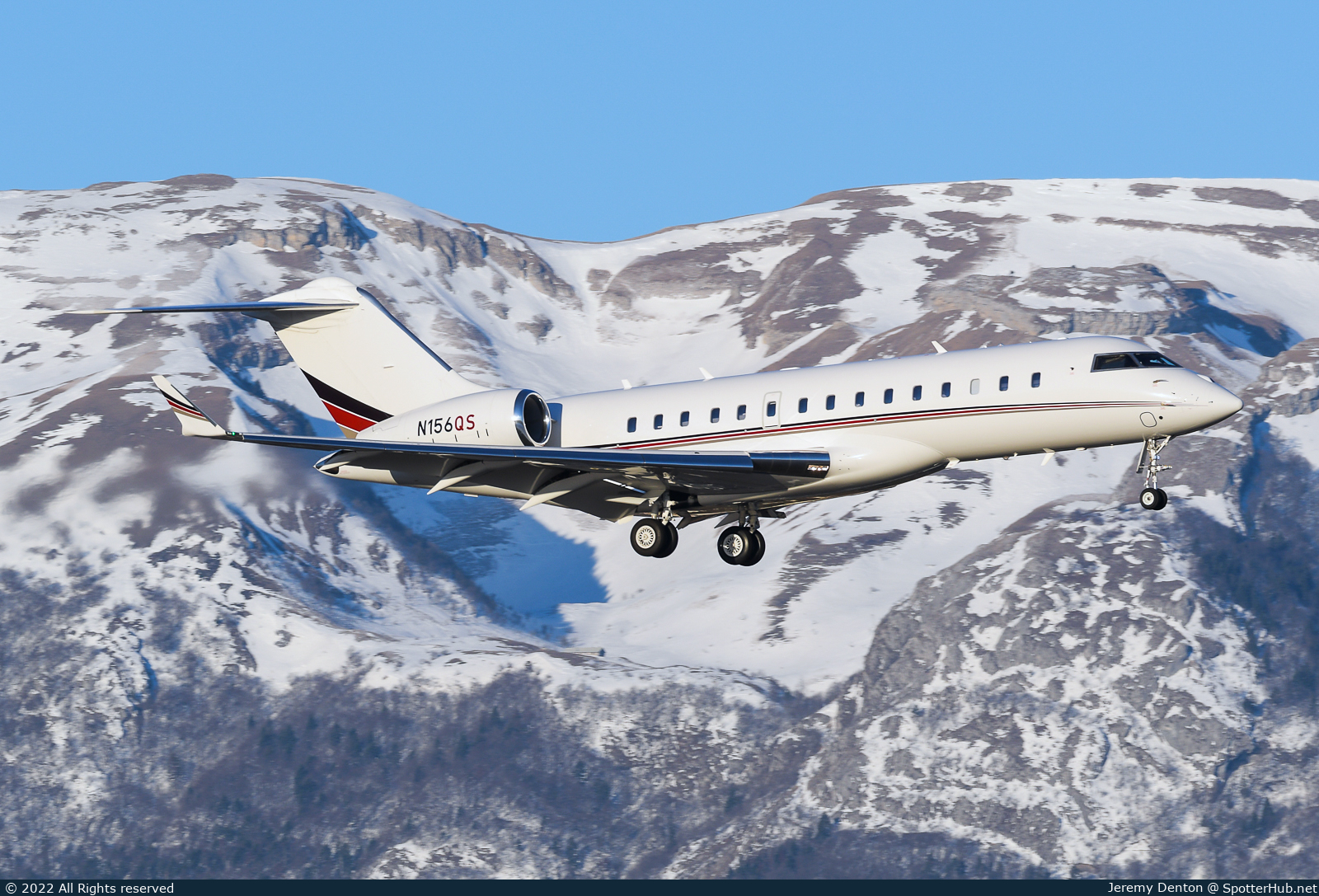 Photo of N156QS - Bombardier Global 6000 operated by NetJets