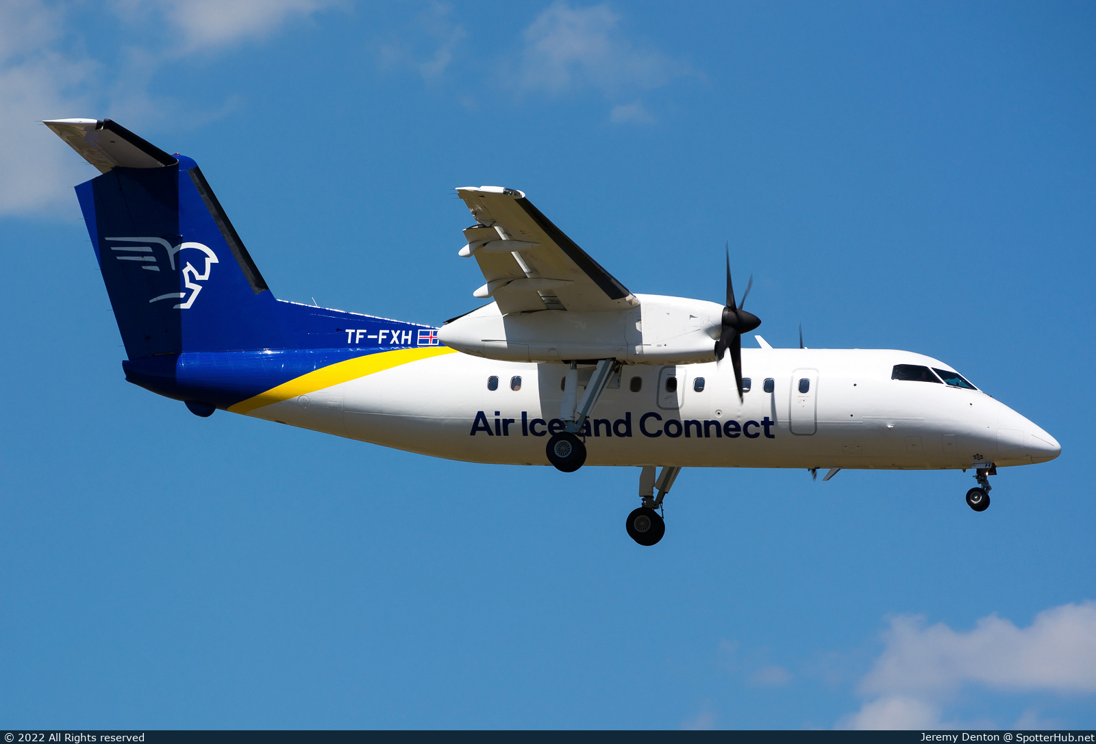 Photo of TF-FXH - Bombardier DHC-8-202 Dash 8 Q200 operated by Icelandair (opb Flugfelag Islands)