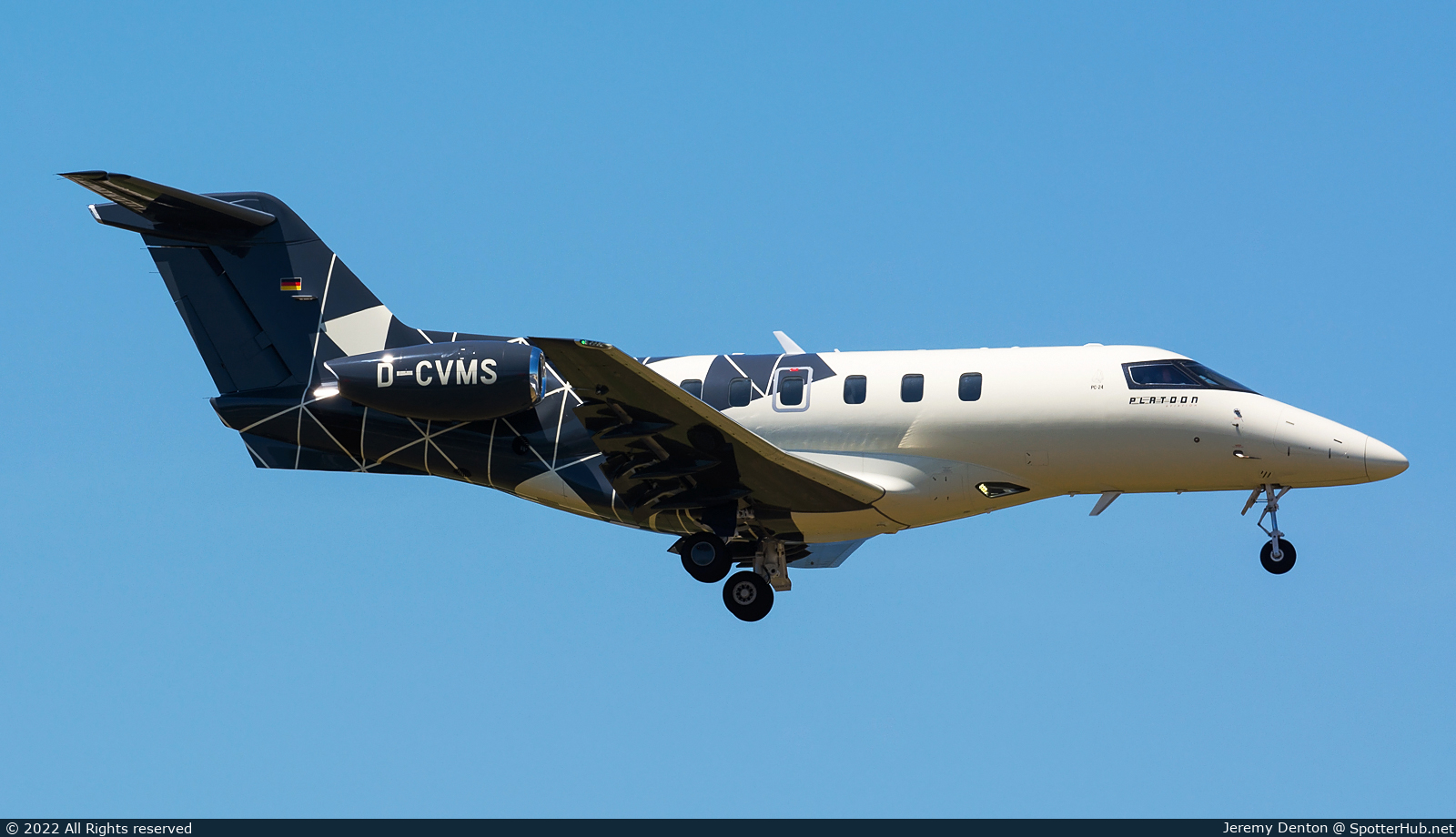 Photo of D-CVMS - Pilatus PC-24 operated by Platoon Aviation
