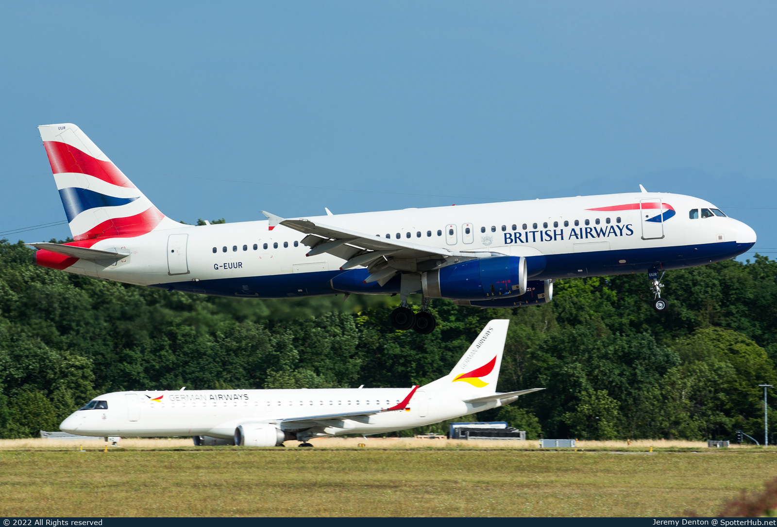 Photo of G-EUUR - Airbus A320-232 operated by British Airways