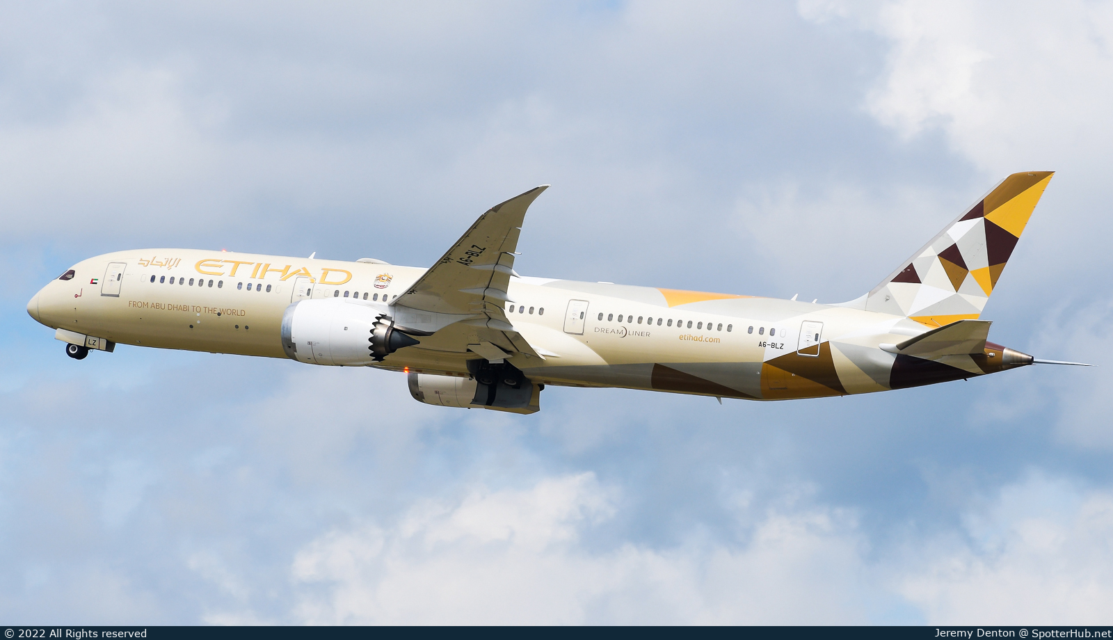 Photo of A6-BLZ - Boeing 787-9 Dreamliner operated by Etihad Airways