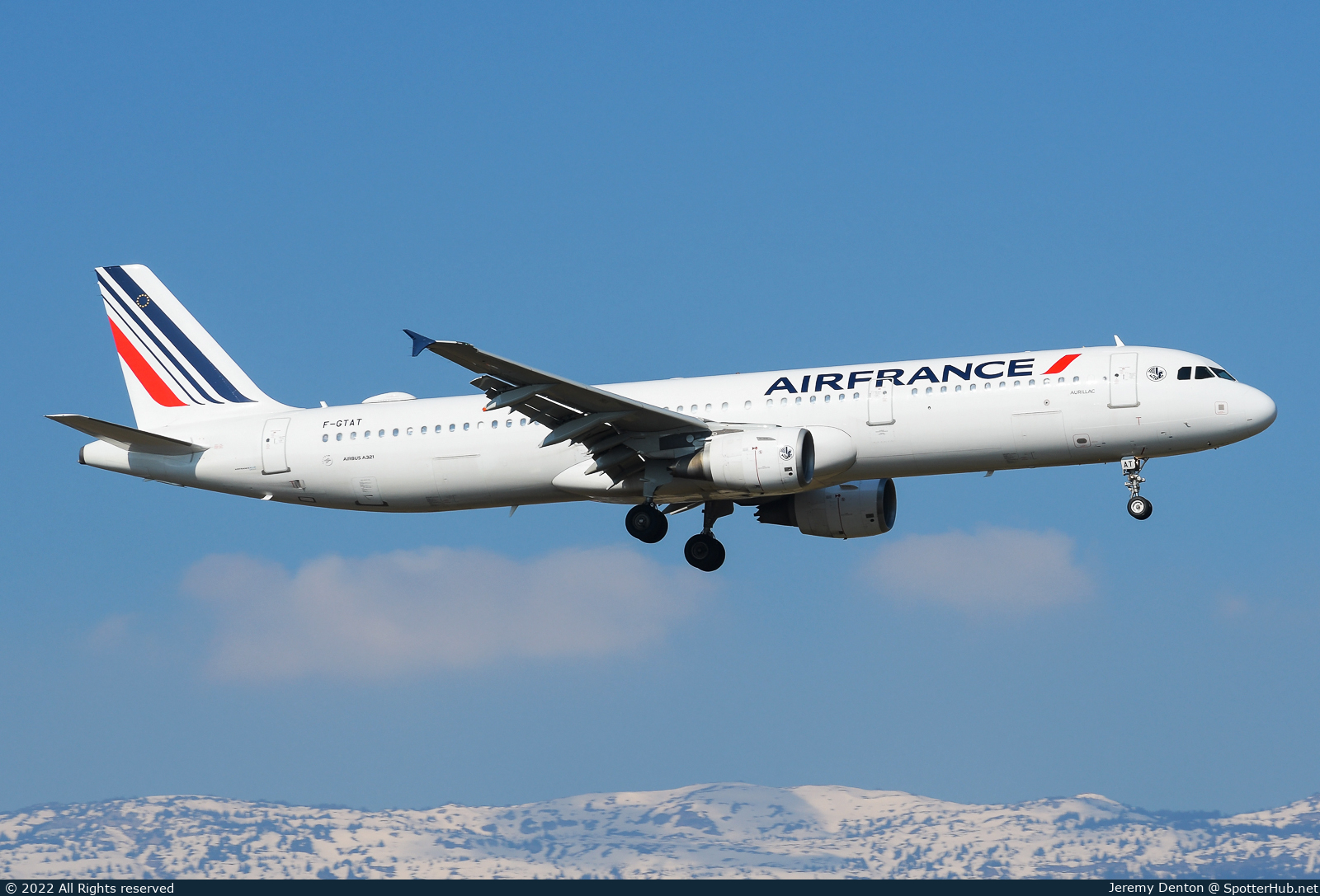 Photo of F-GTAT - Airbus A321-212 operated by Air France