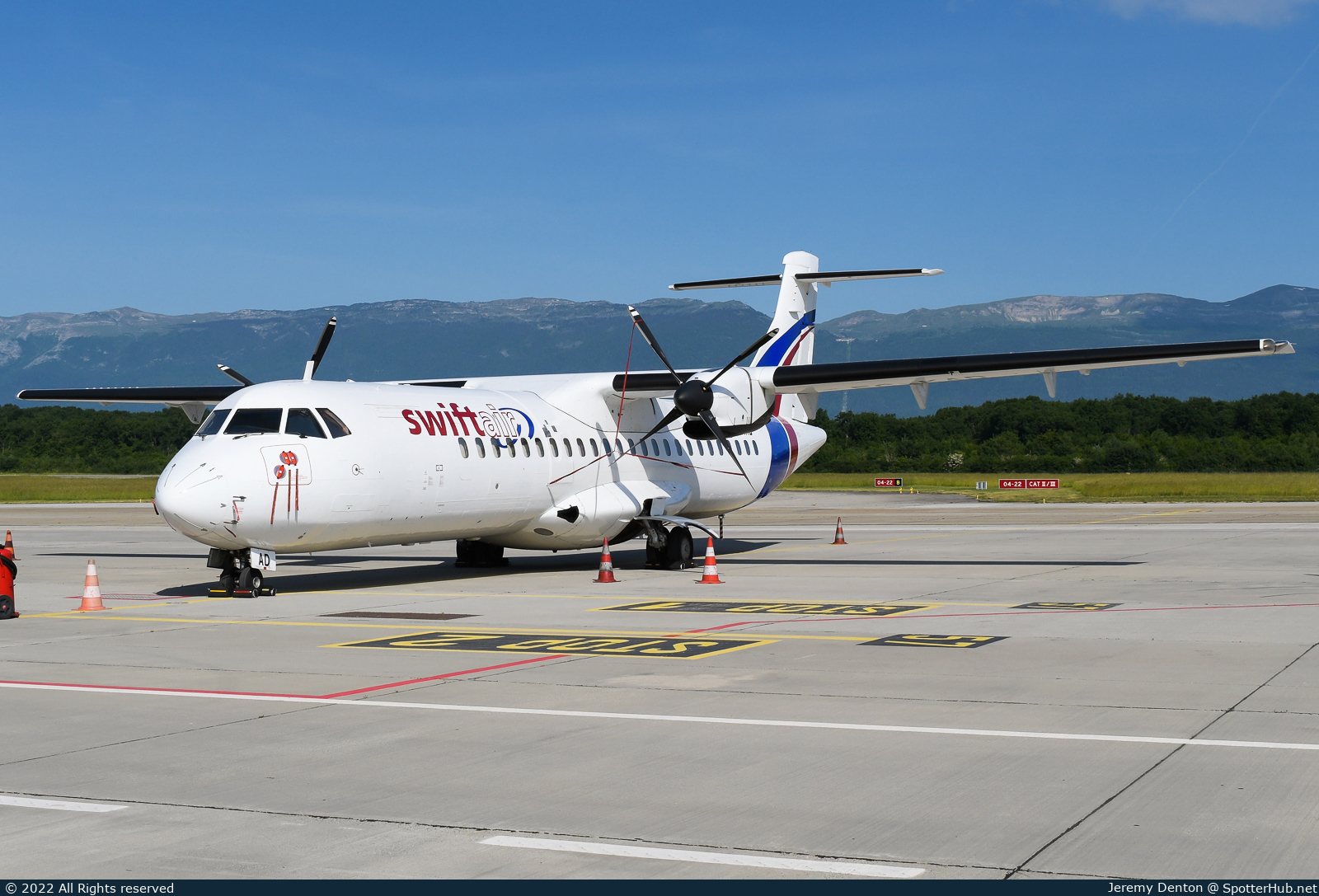 Photo of EC-KAD - ATR 72-202(F) operated by Swiftair