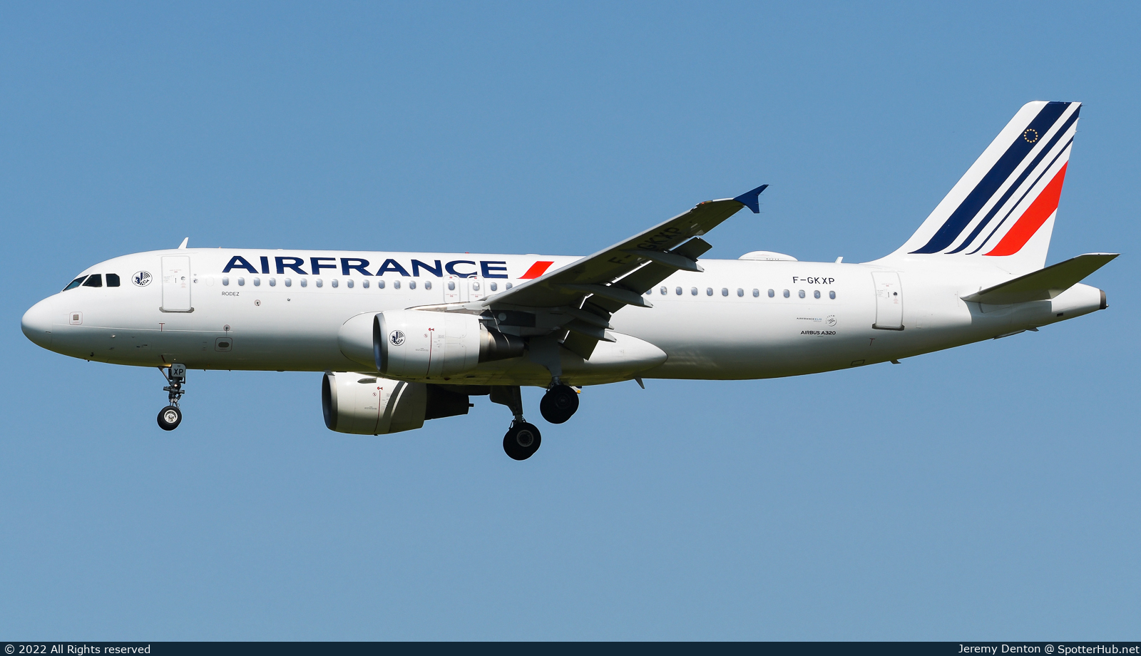 Photo of F-GKXP - Airbus A320-214 operated by Air France