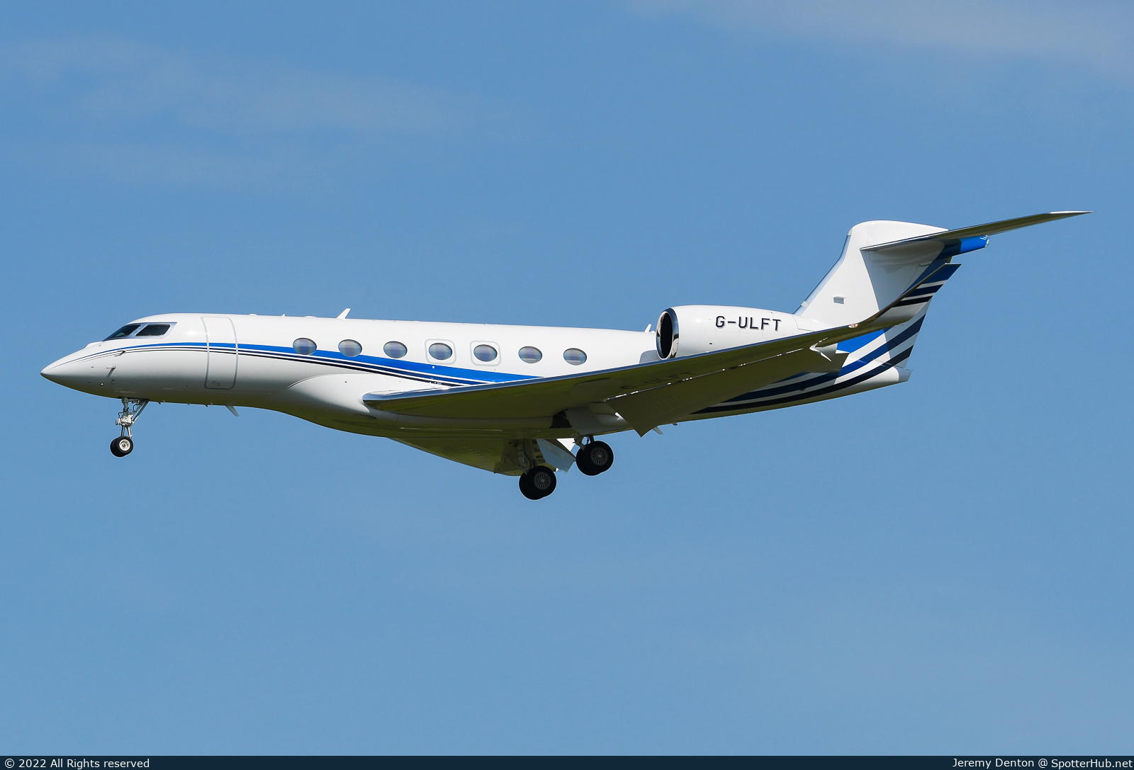 Photo of G-ULFT - Gulfstream G600 operated by Pendley Aviation