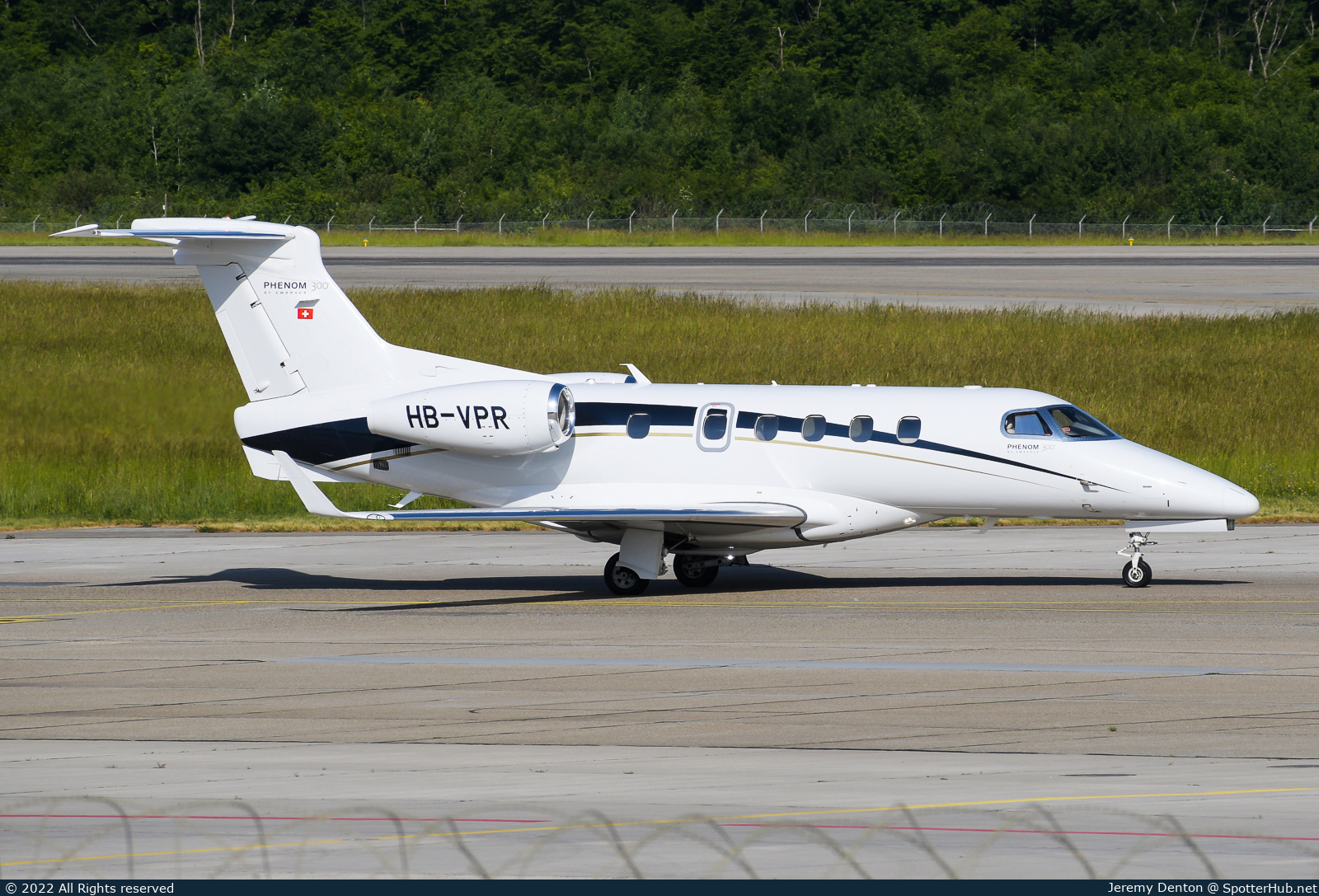 Photo of HB-VPR - Embraer Phenom 300 operated by Swiss Private Jet