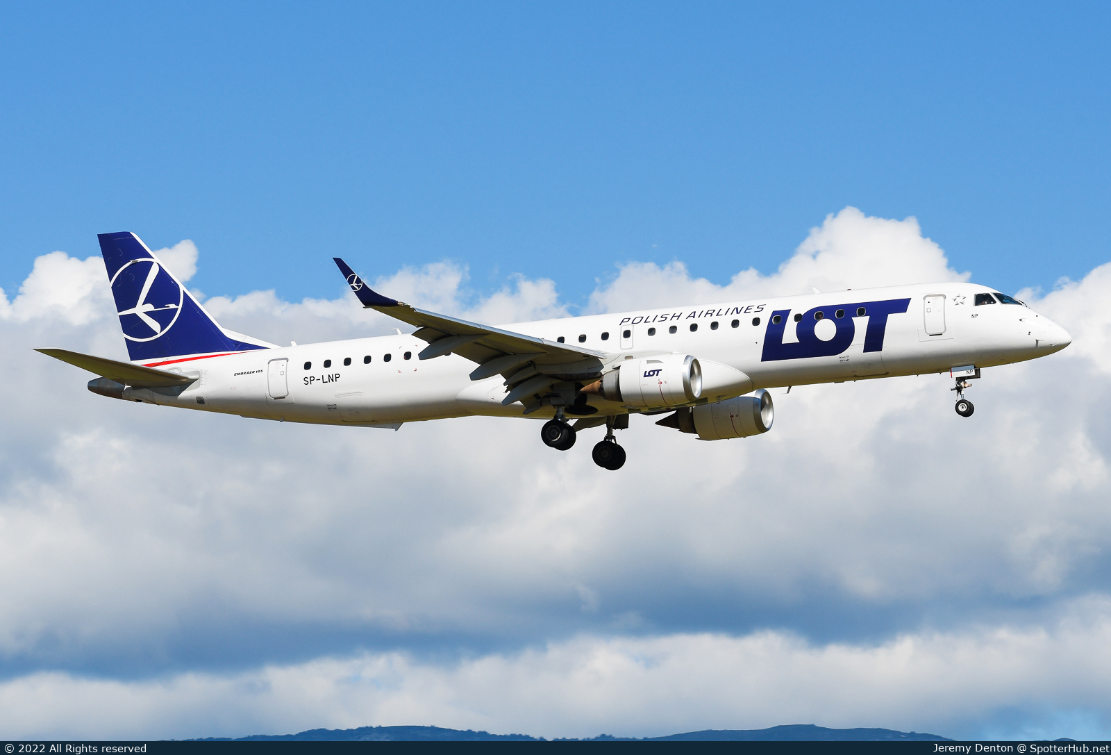 Photo of SP-LNP - Embraer ERJ-195LR operated by LOT Polish Airlines