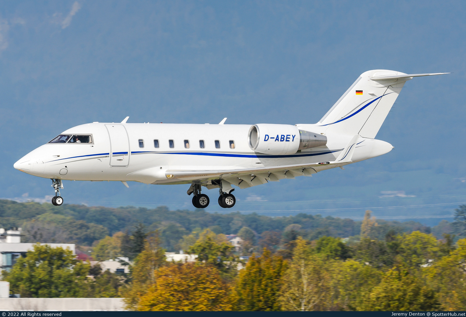 Photo of D-ABEY - Bombardier Challenger 605 operated by ImperialJET Europe