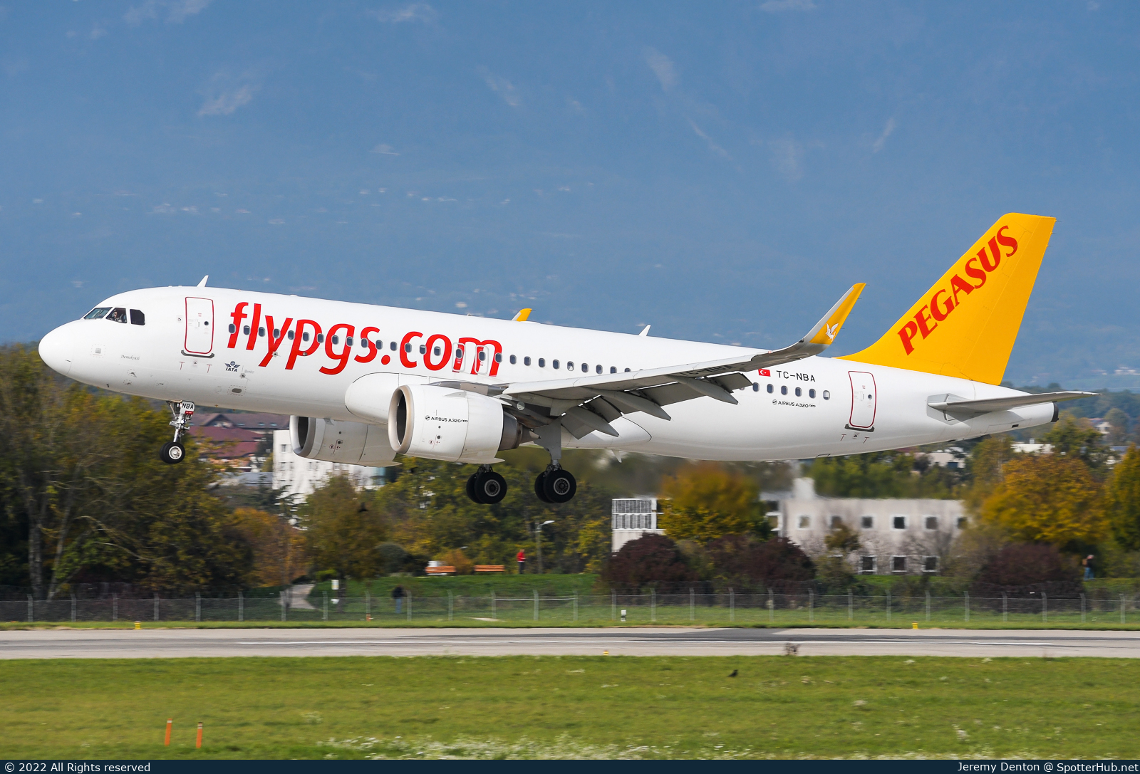 Photo of TC-NBA - Airbus A320-251N operated by Pegasus Airlines