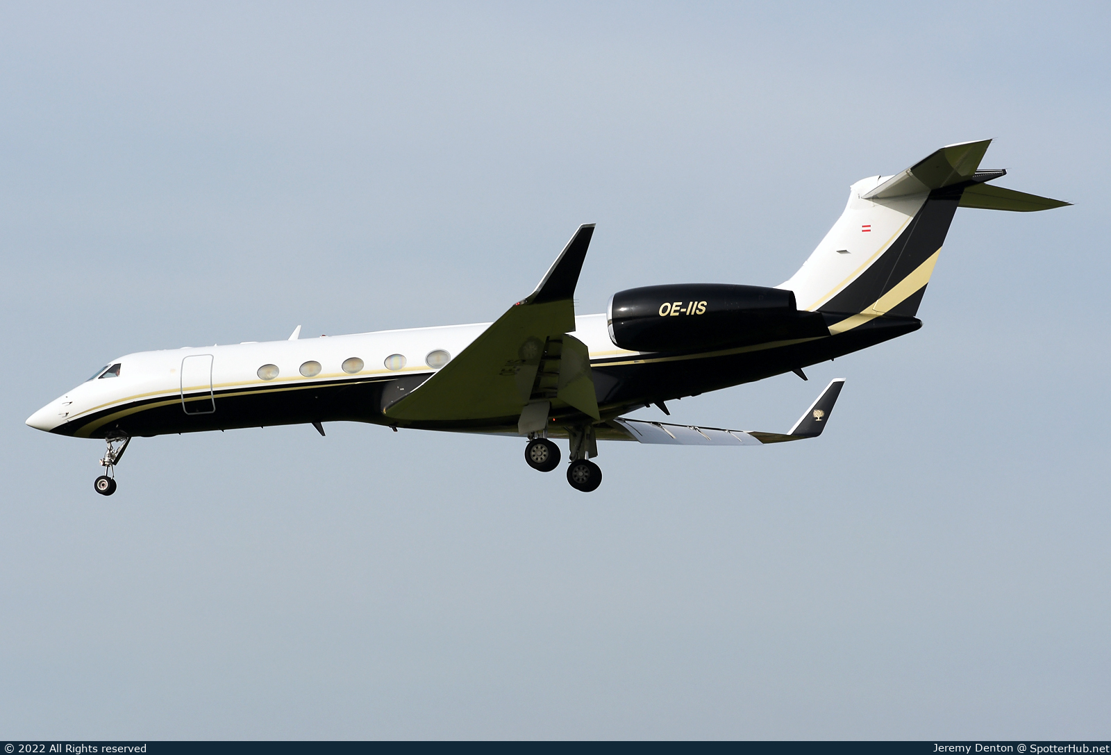 Photo of OE-IIS - Gulfstream GV operated by International Jet Management
