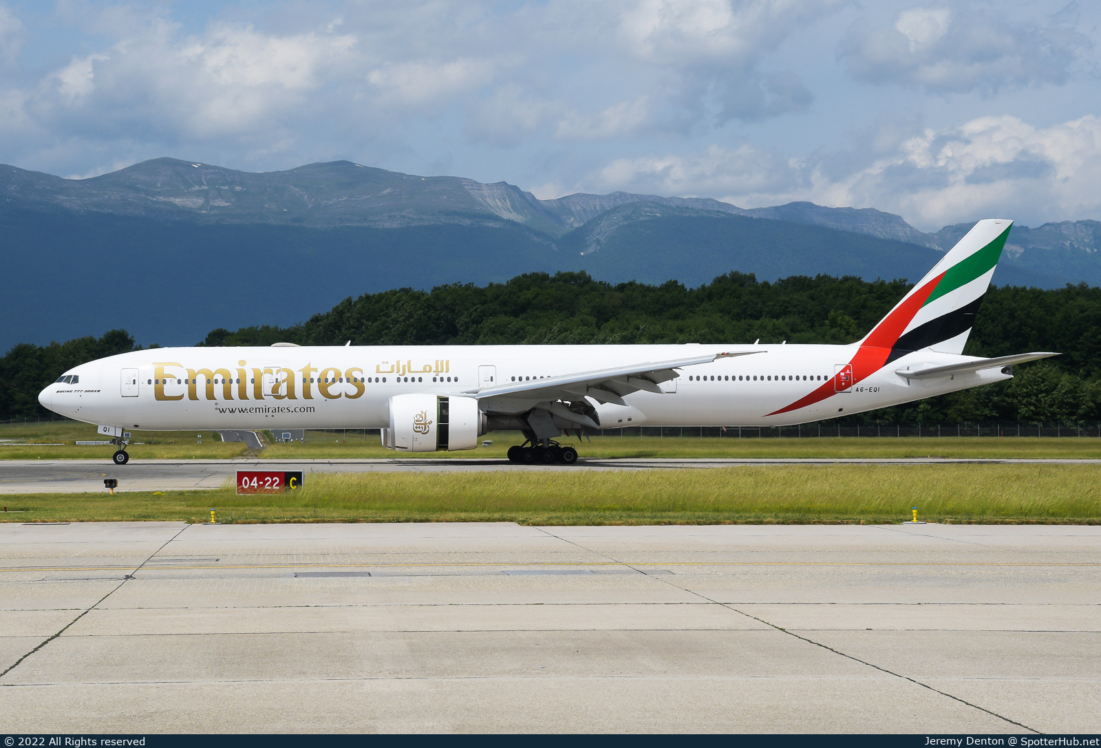 Photo of A6-EQI - Boeing 777-31H(ER) operated by Emirates