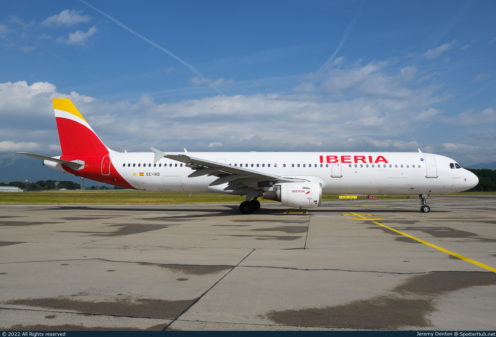 Photo of EC-IXD - Airbus A321-212 operated by Iberia