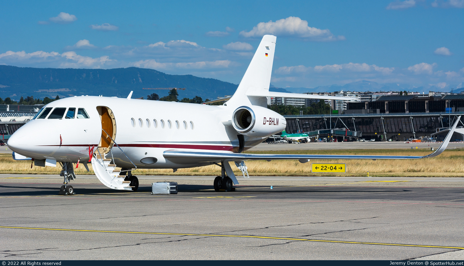 Photo of D-BHLM - Dassault Falcon 2000S operated by DC Aviation