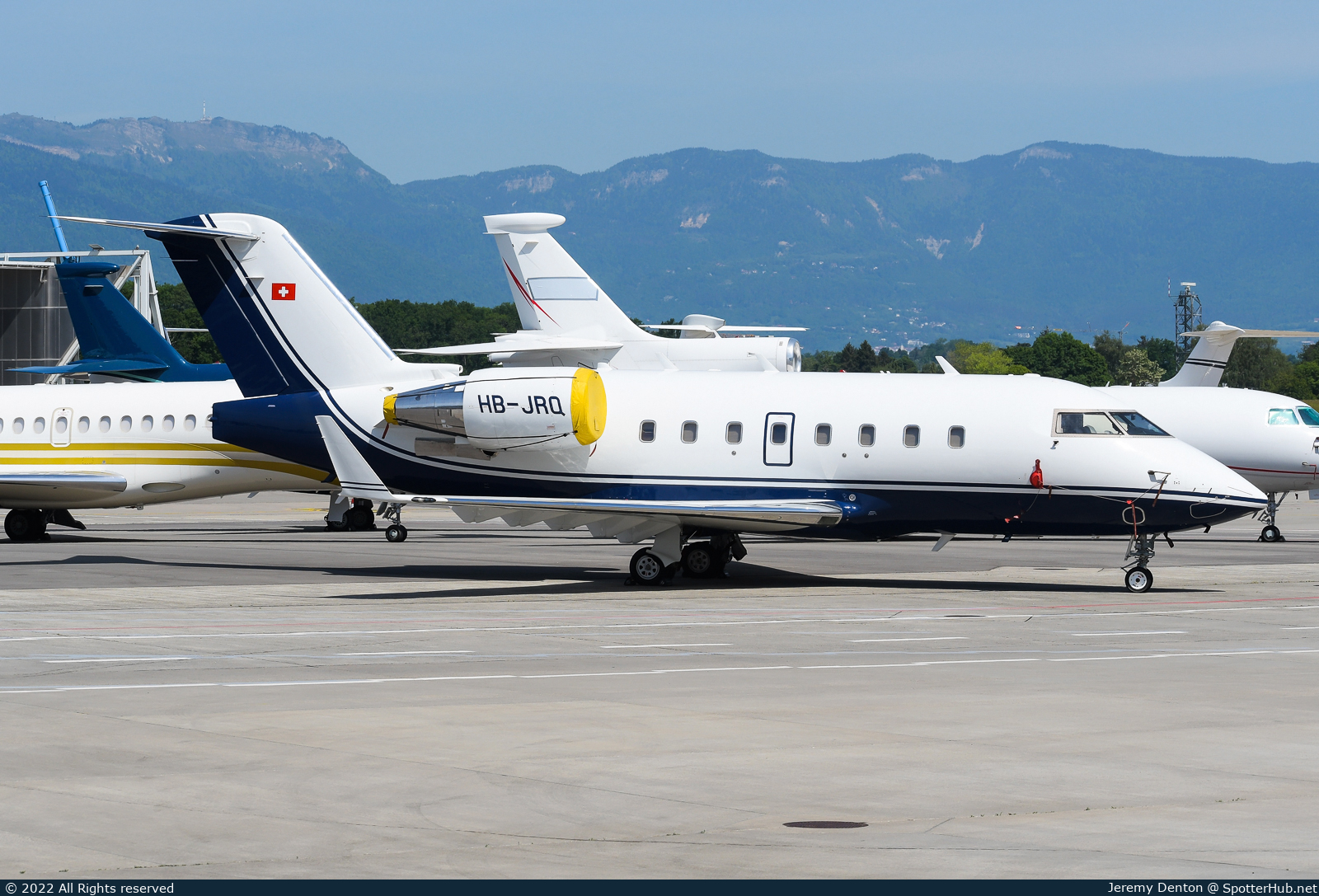 Photo of HB-JRQ - Bombardier Challenger 604 operated by Albinati Aeronautics