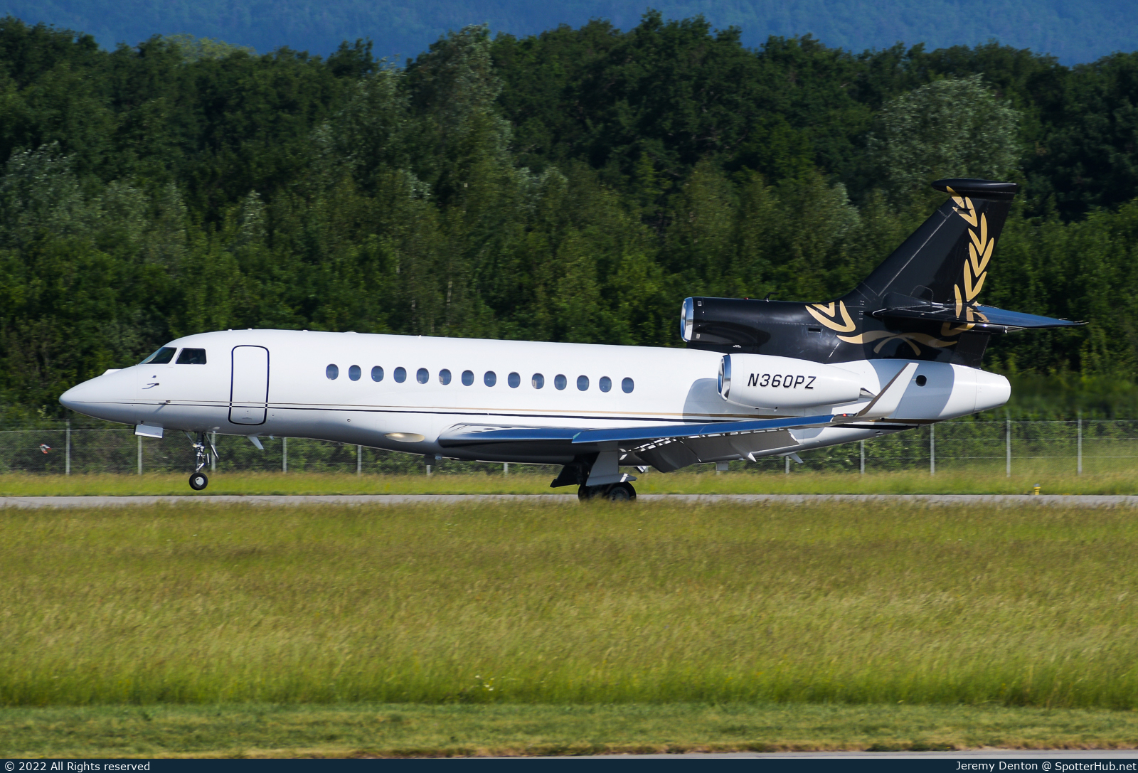 Photo of N360PZ - Dassault Falcon 7X operated by Private