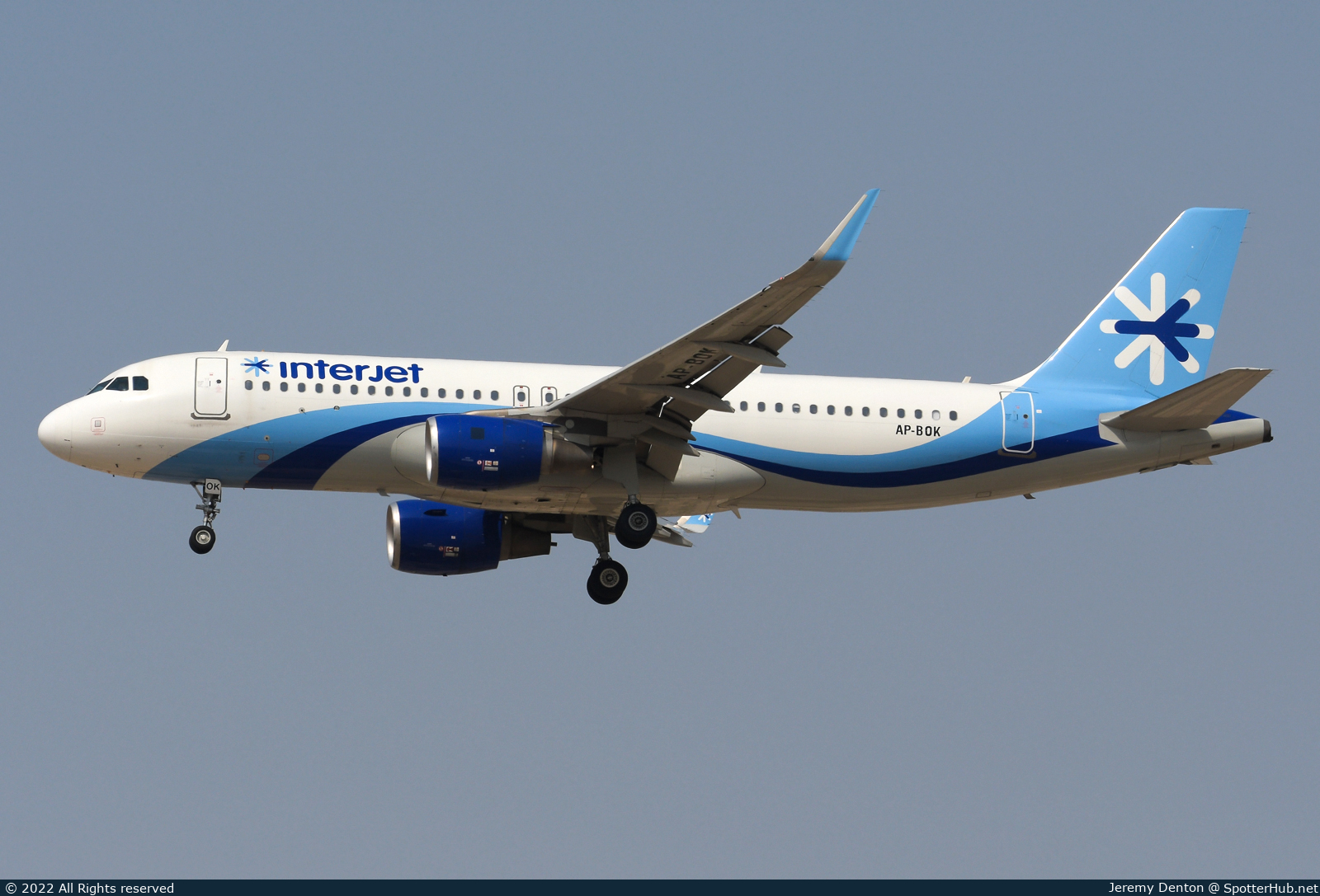 Photo of AP-BOK - Airbus A320-214 operated by PIA Pakistan International Airlines