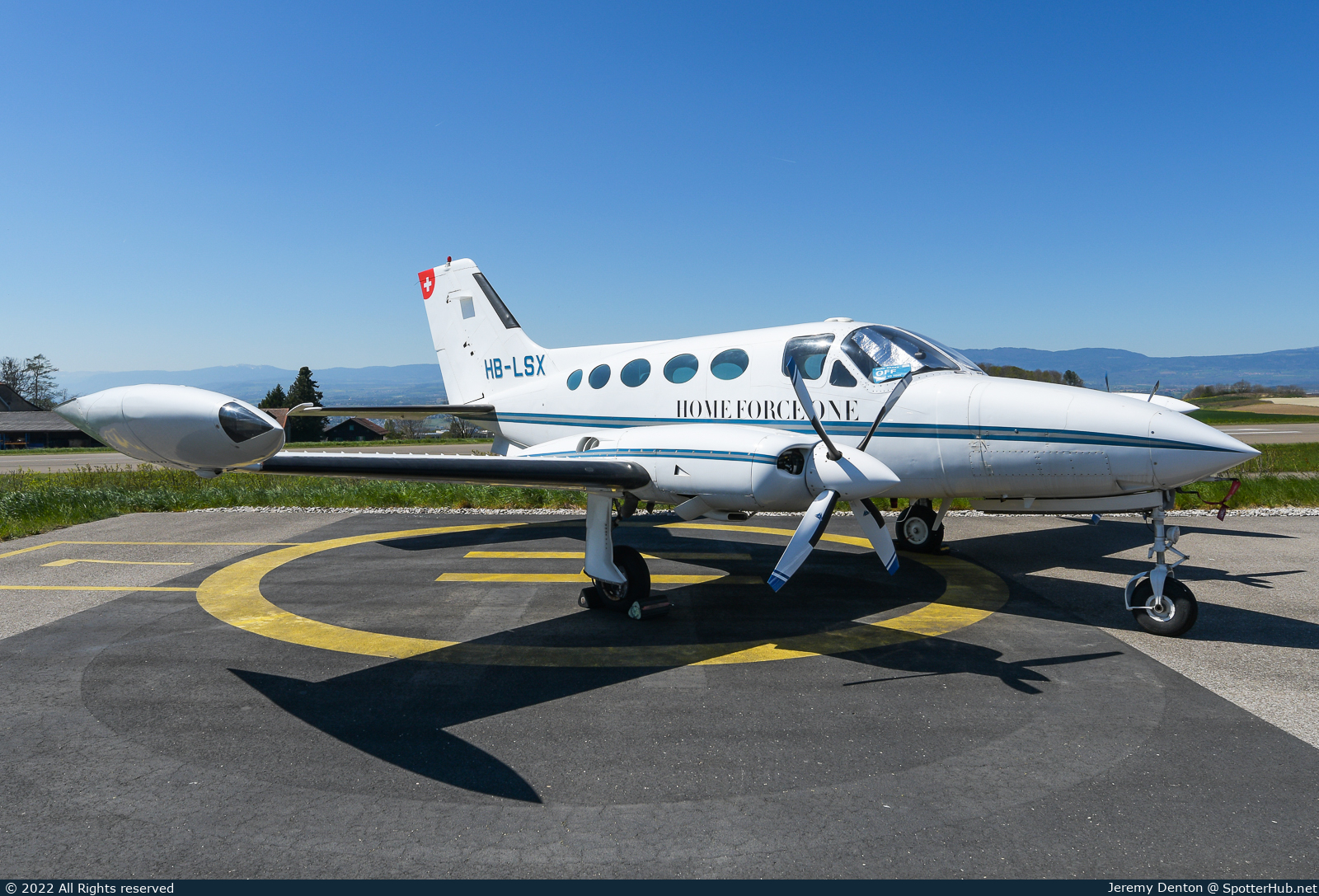 Photo of HB-LSX - Cessna 414 Chancellor operated by Private
