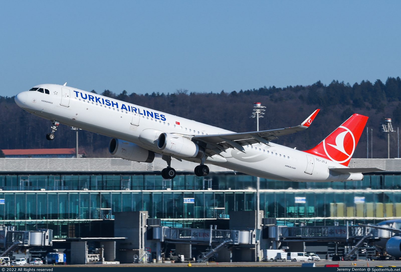 Photo of TC-JTJ - Airbus A321-231 operated by Turkish Airlines