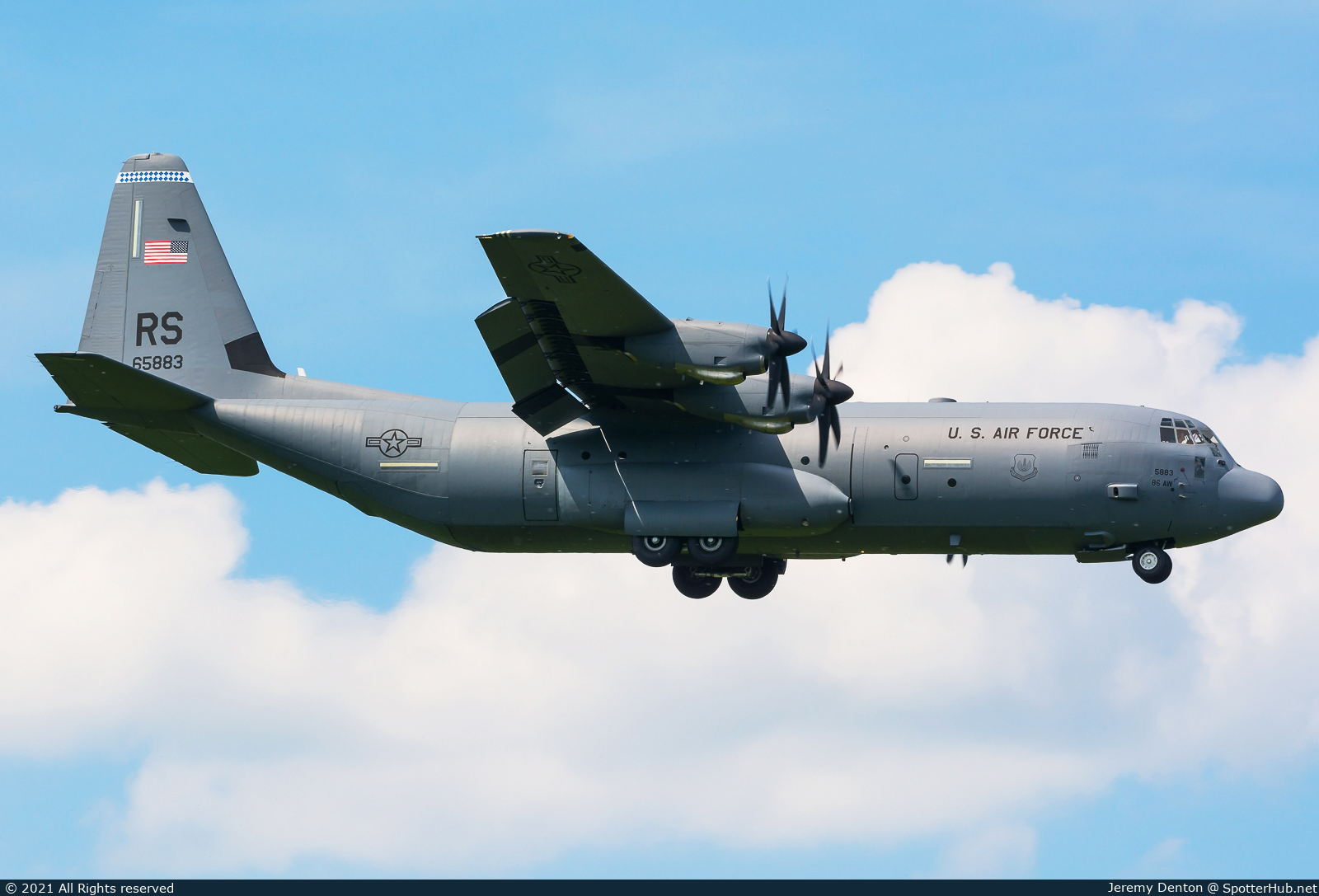 Photo of 16-5883 - Lockheed Martin C-130J-30 Super Hercules operated by US Air Force