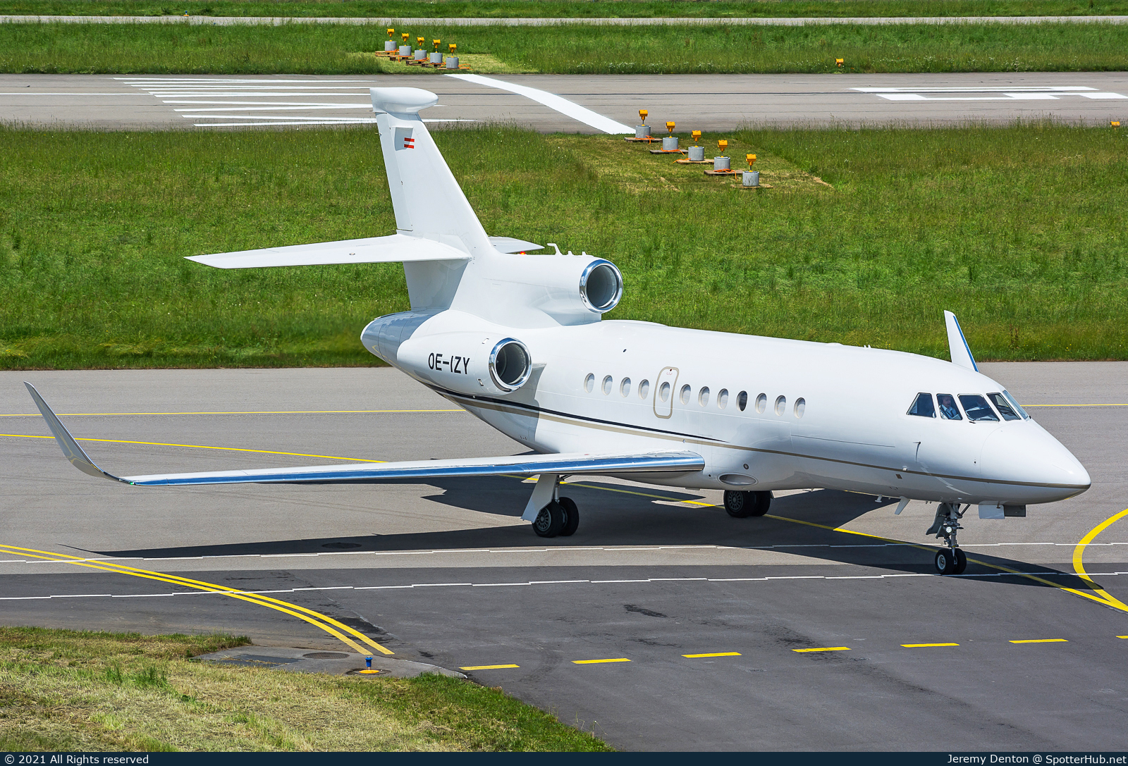 Photo of OE-IZY - Dassault Falcon 900EX operated by Jet Pool Network