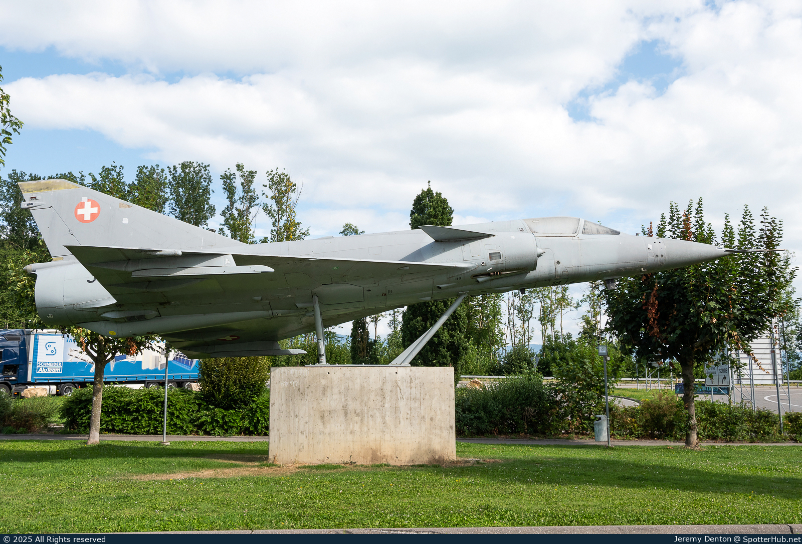 Photo of J-2332 - Dassault Mirage 3S operated by Swiss Air Force