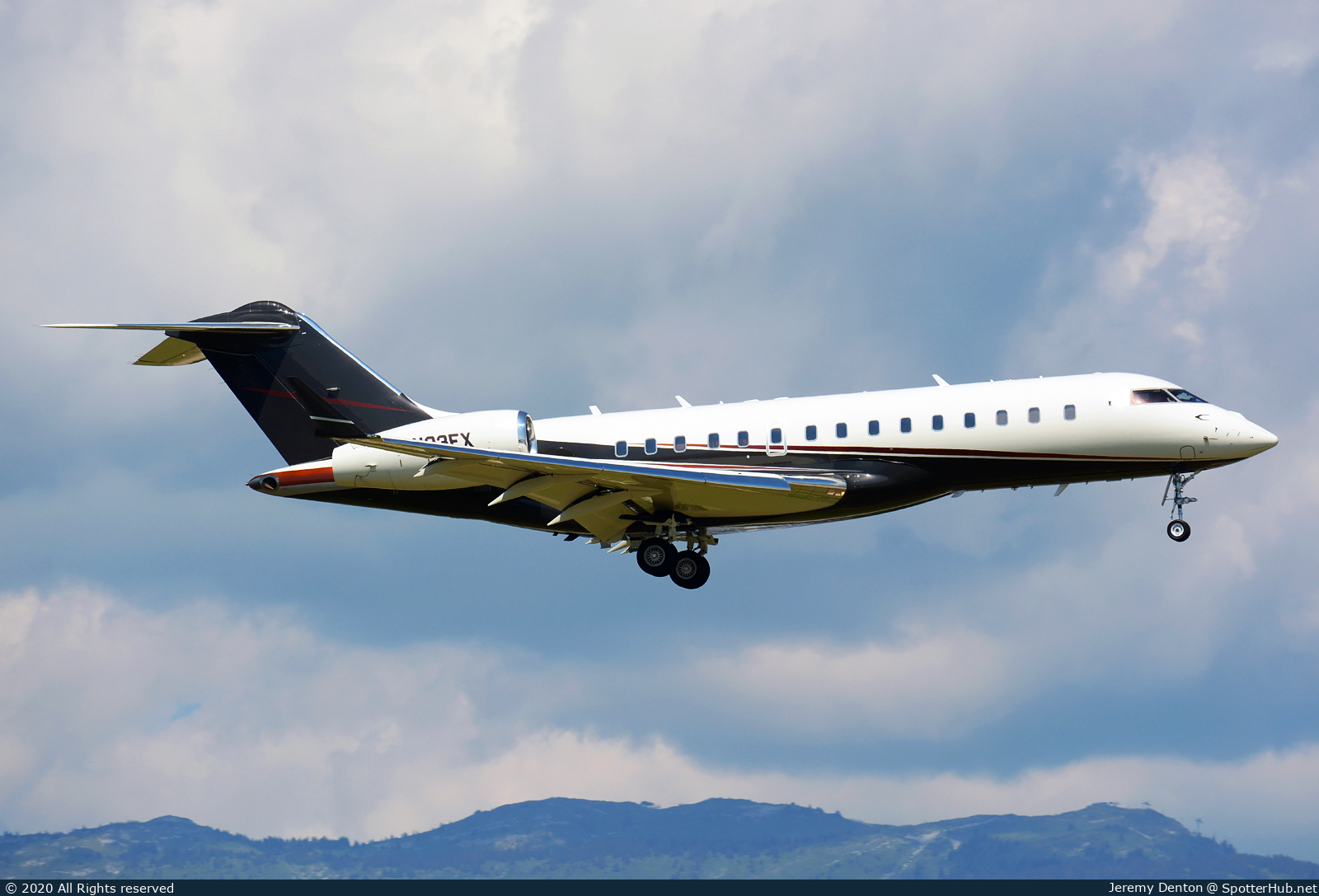 Photo of N93FX - Bombardier Global Express operated by Flexjet