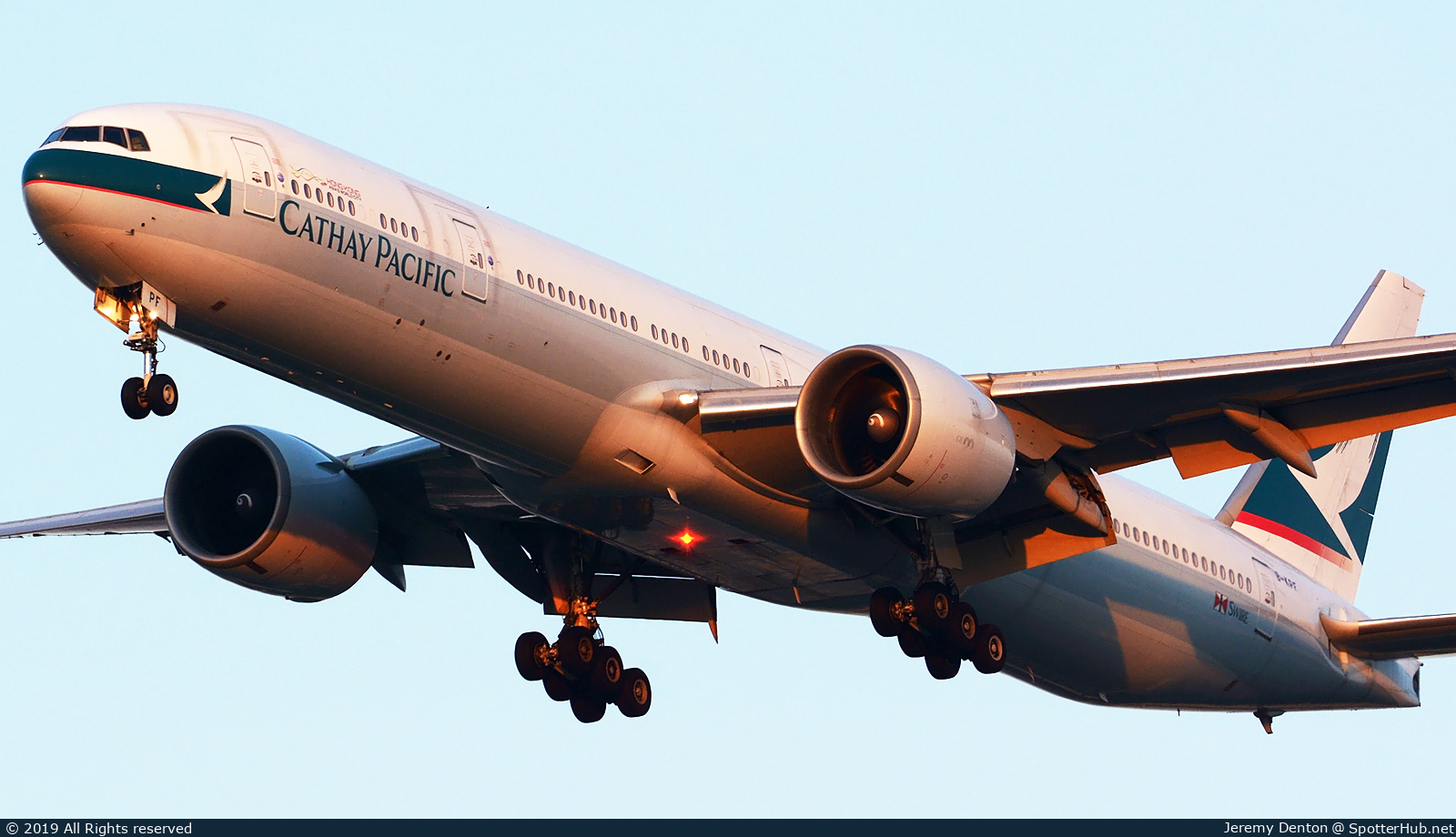 Photo of B-KPF - Boeing 777-367(ER) operated by Cathay Pacific Airways