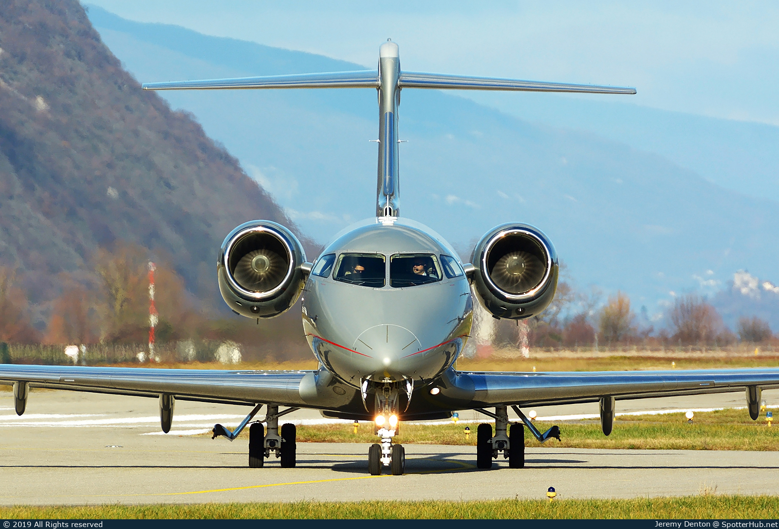 Photo of 9H-VCL - Bombardier Challenger 350 operated by VistaJet