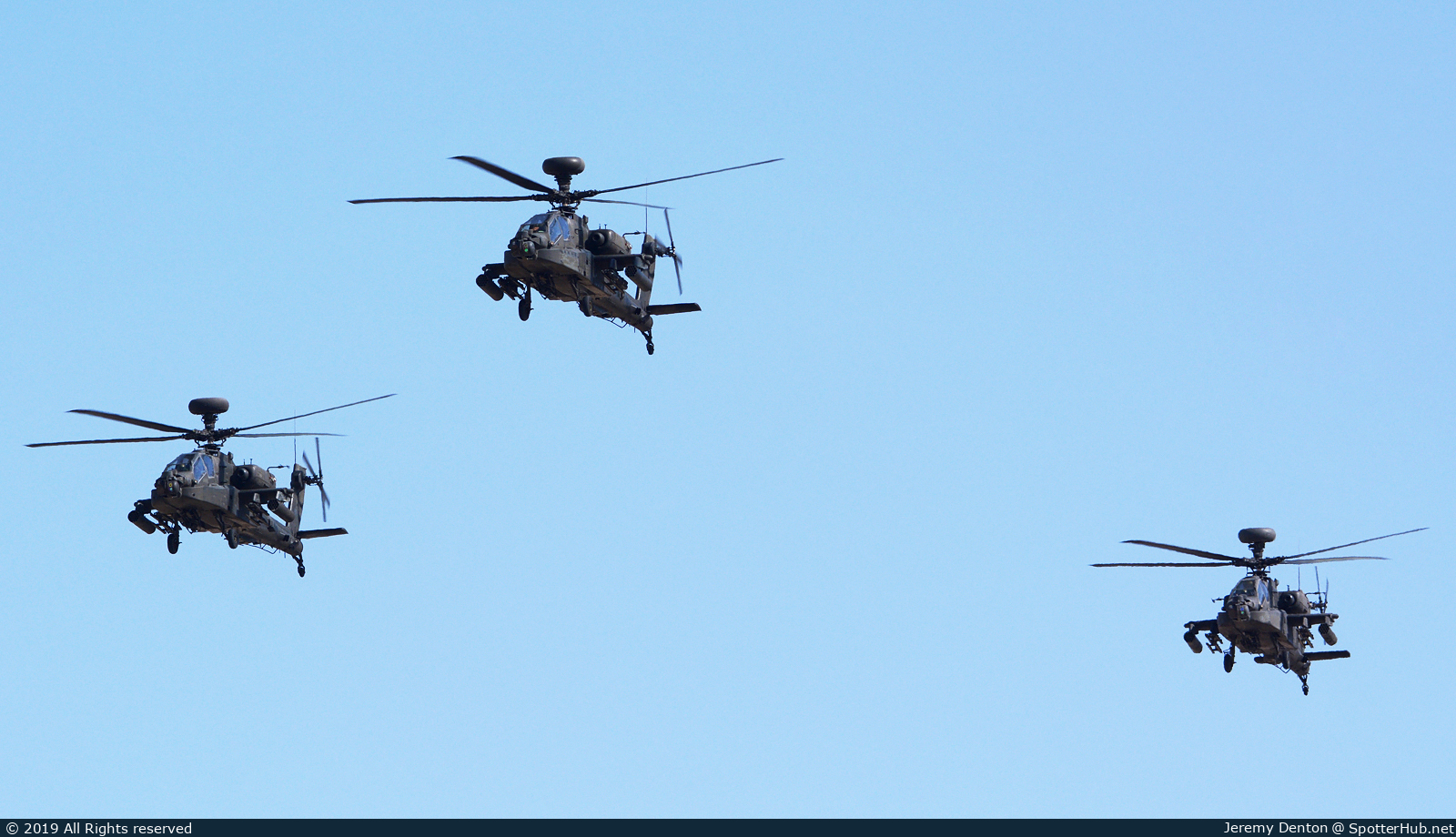 Photo of 065 - Boeing AH-64D Longbow Apache operated by United Arab Emirates Air Force