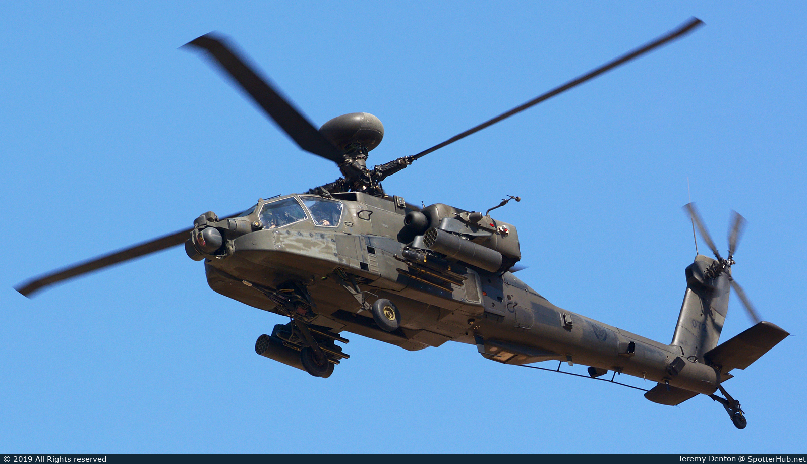 Photo of 072 - Boeing AH-64D Longbow Apache operated by United Arab Emirates Air Force